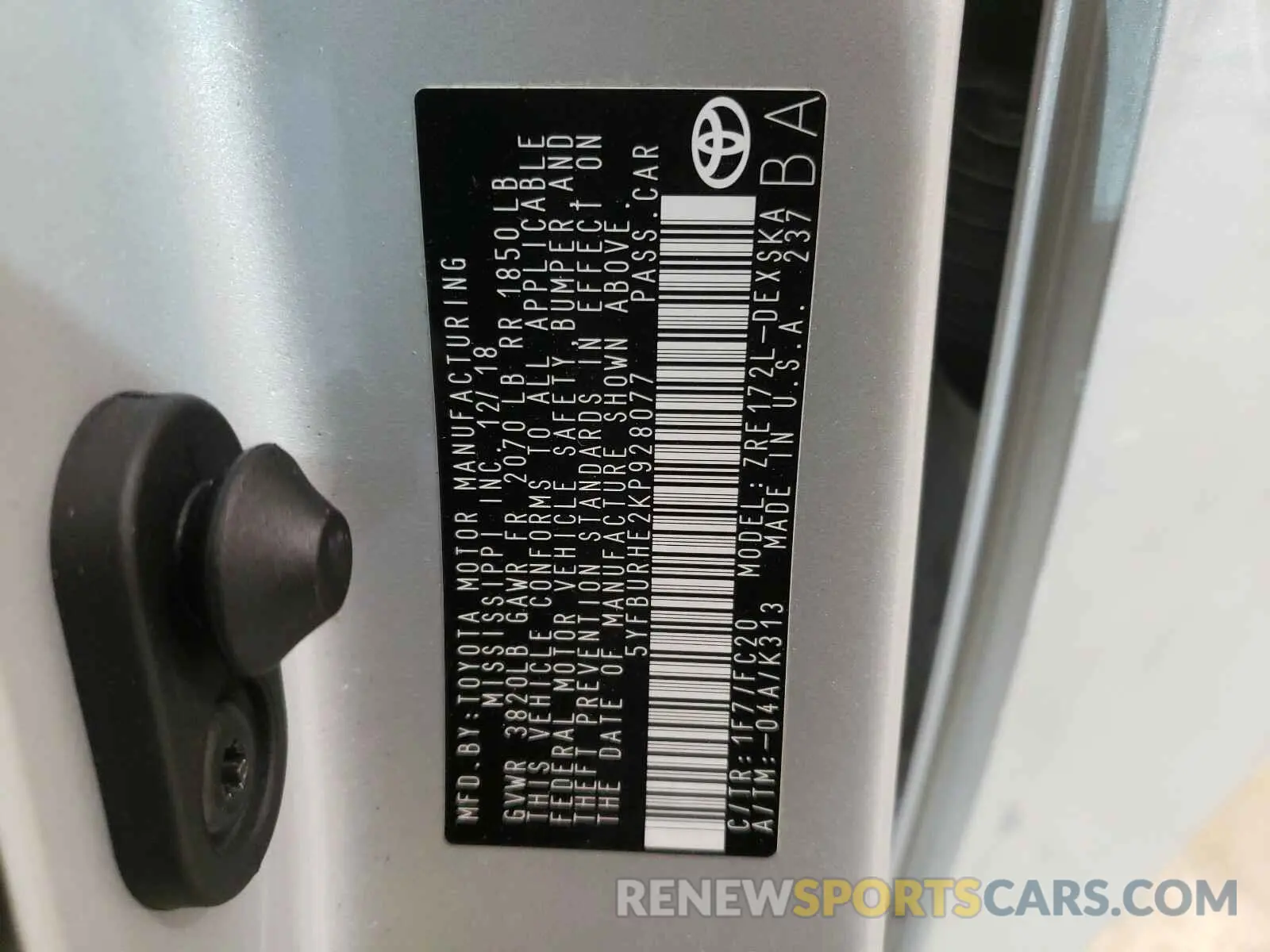 10 Photograph of a damaged car 5YFBURHE2KP928077 TOYOTA COROLLA 2019