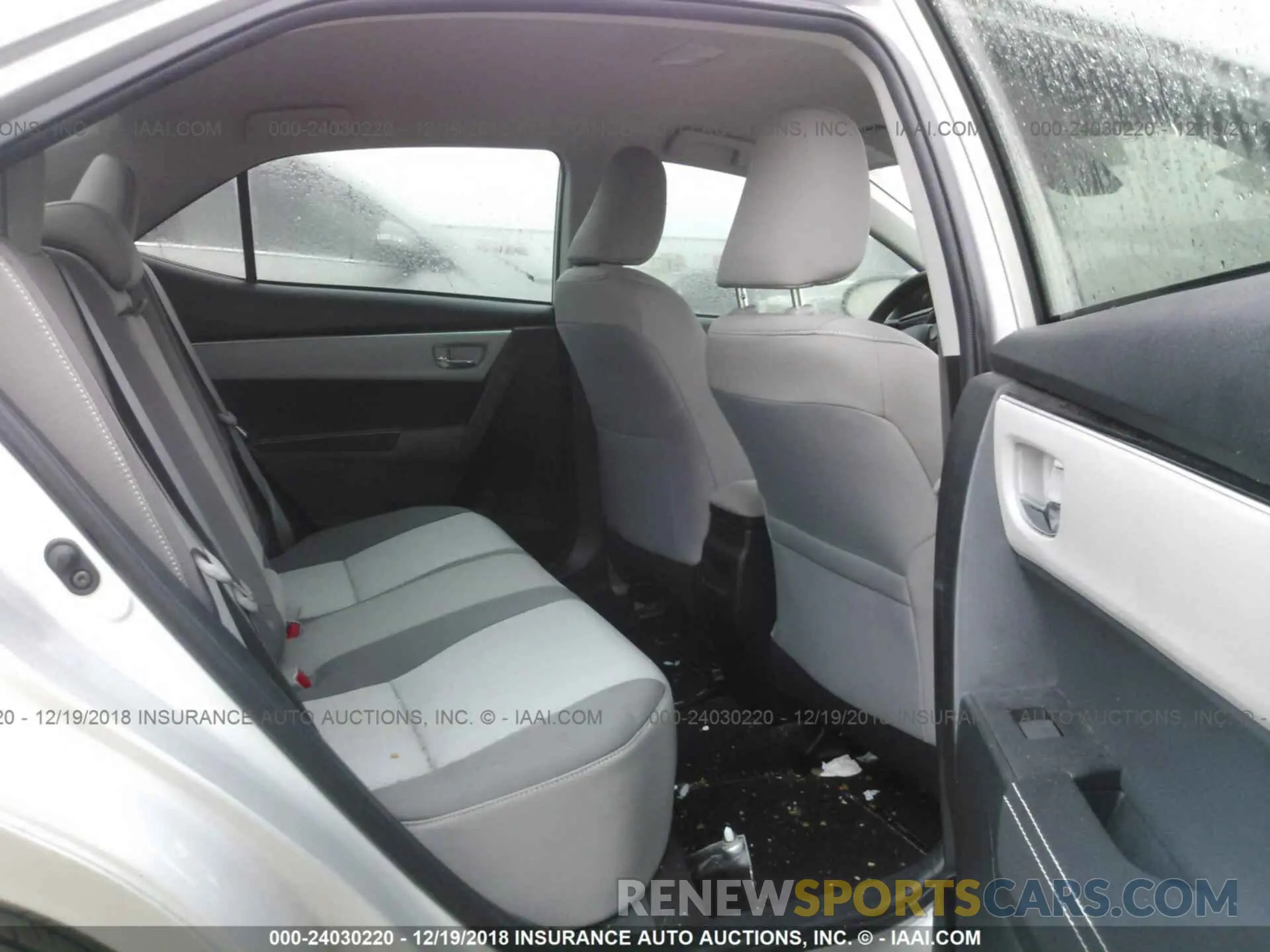 8 Photograph of a damaged car 5YFBURHE3KP875163 TOYOTA COROLLA 2019