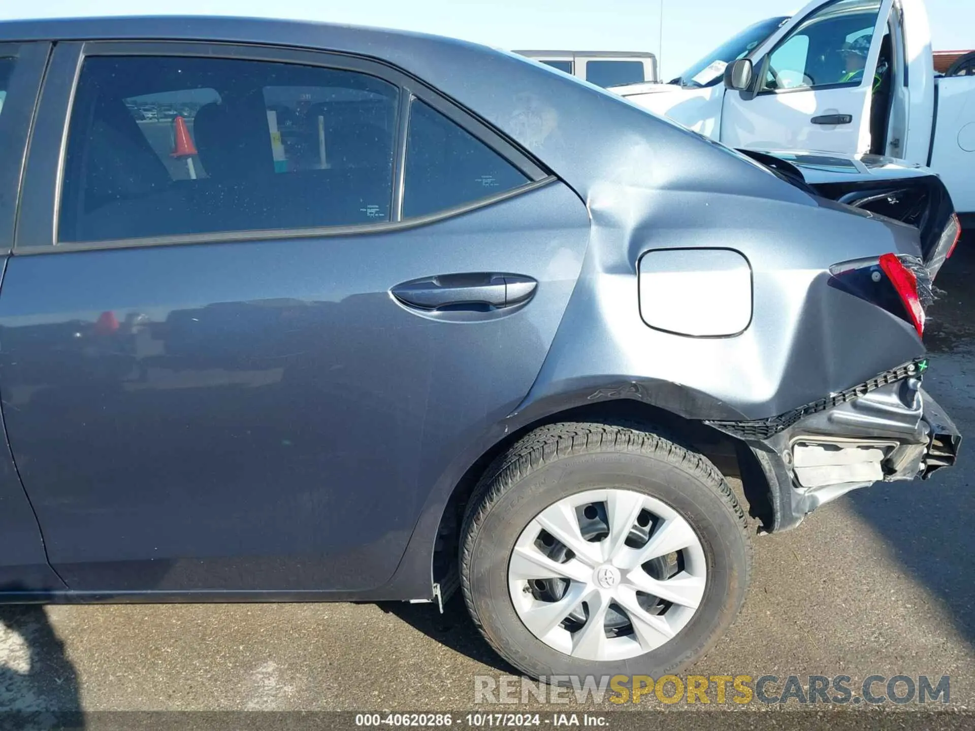 19 Фотография поврежденного автомобиля 5YFBURHE3KP875387 TOYOTA COROLLA 2019