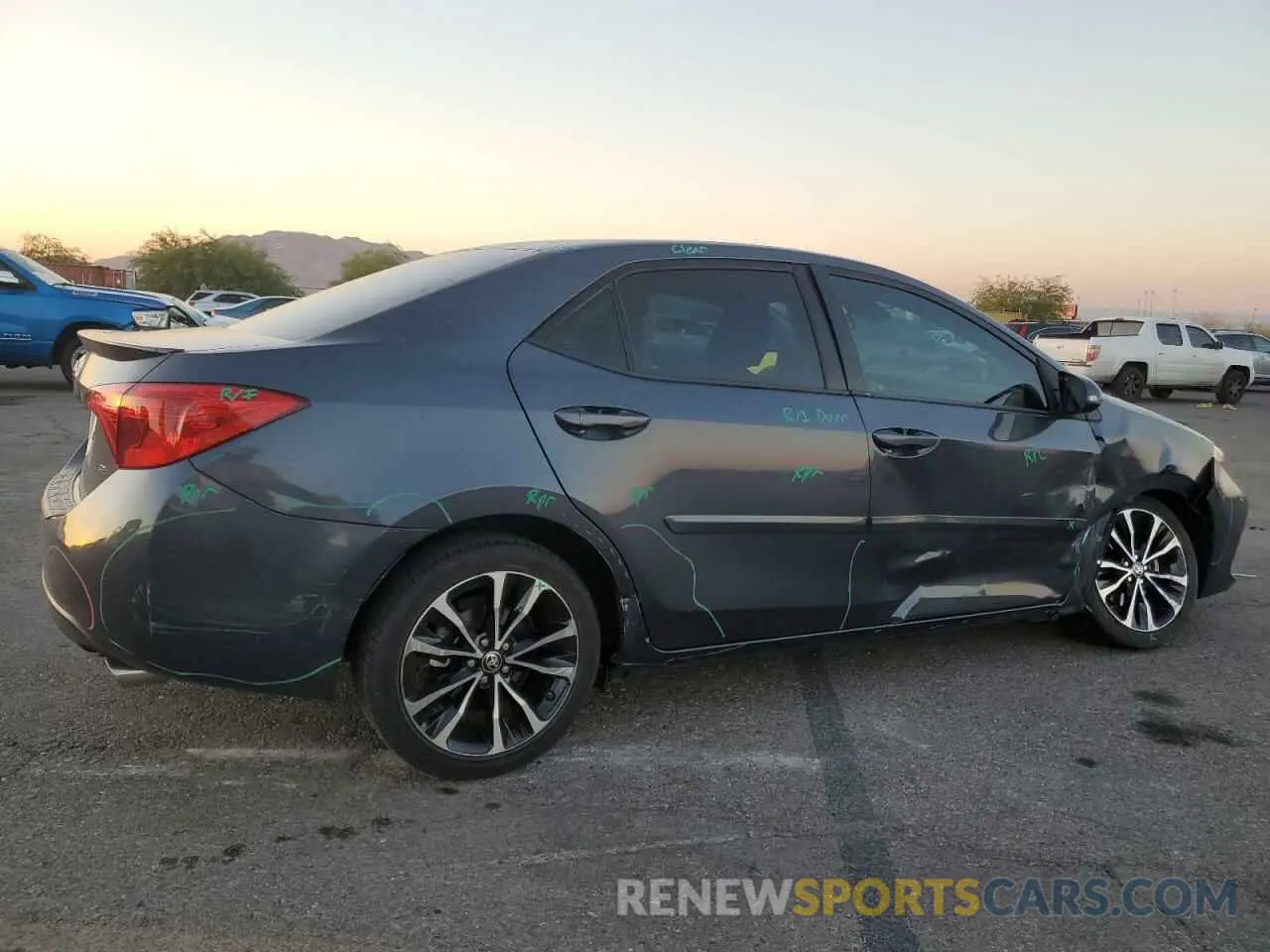 3 Photograph of a damaged car 5YFBURHE3KP881495 TOYOTA COROLLA 2019