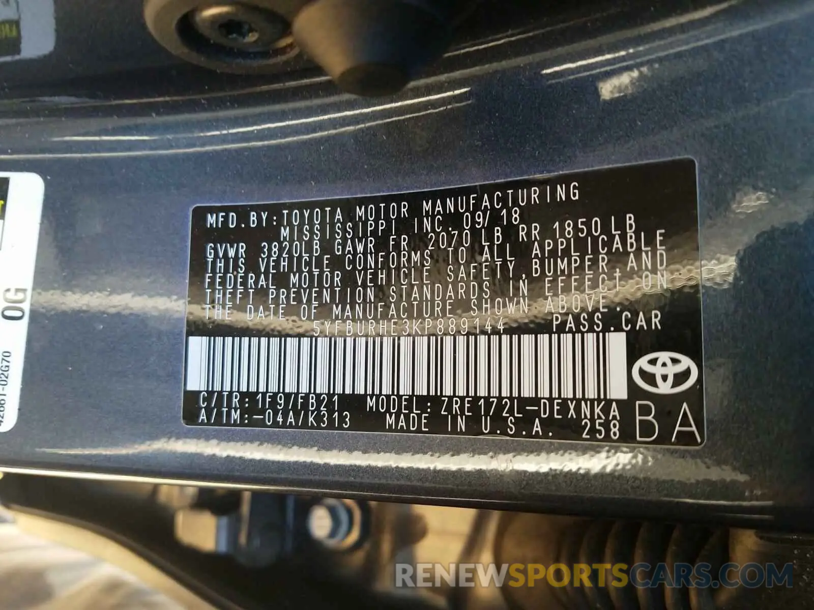 10 Photograph of a damaged car 5YFBURHE3KP889144 TOYOTA COROLLA 2019