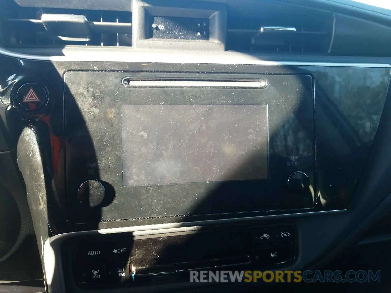 9 Photograph of a damaged car 5YFBURHE3KP889144 TOYOTA COROLLA 2019
