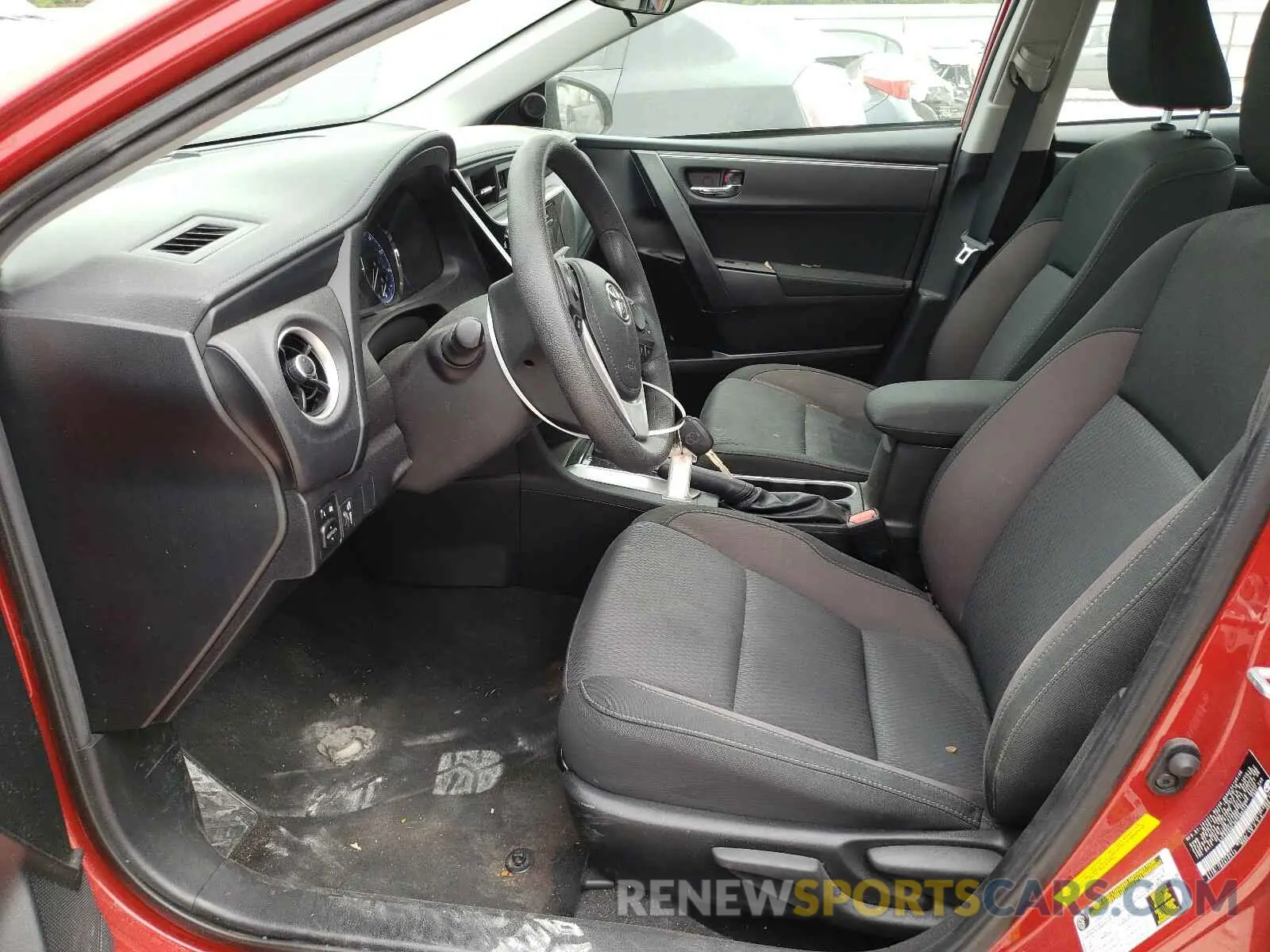 5 Photograph of a damaged car 5YFBURHE3KP889273 TOYOTA COROLLA 2019