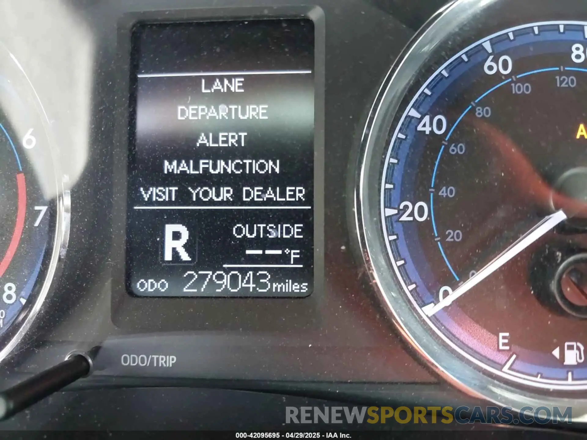 15 Photograph of a damaged car 5YFBURHE3KP891122 TOYOTA COROLLA 2019