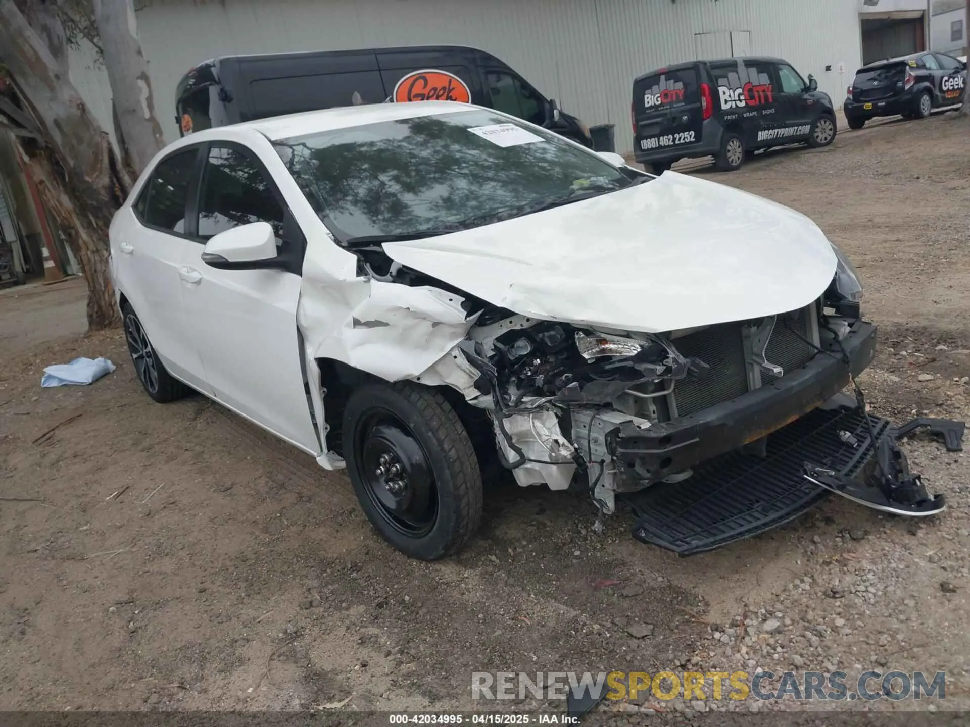 1 Фотография поврежденного автомобиля 5YFBURHE3KP895705 TOYOTA COROLLA 2019
