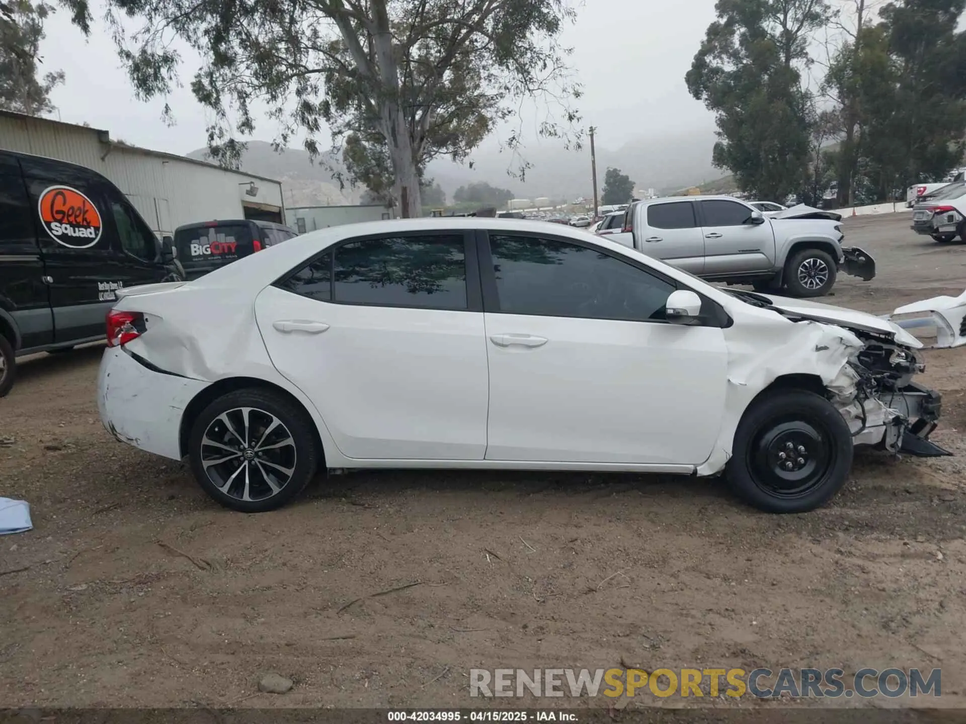 14 Фотография поврежденного автомобиля 5YFBURHE3KP895705 TOYOTA COROLLA 2019