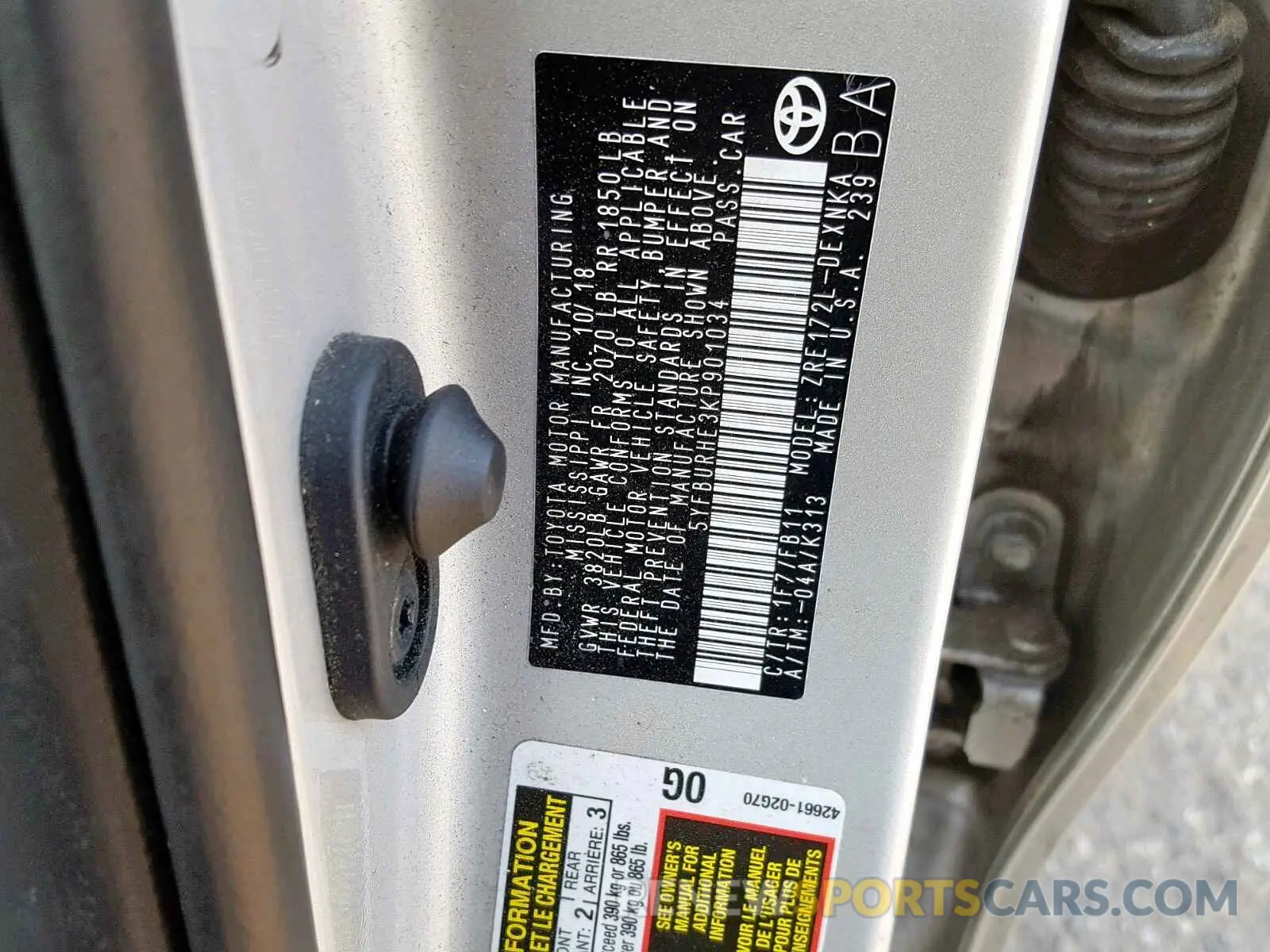 10 Photograph of a damaged car 5YFBURHE3KP901034 TOYOTA COROLLA 2019