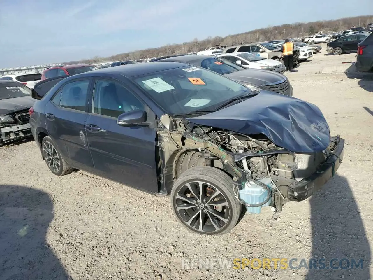 4 Фотография поврежденного автомобиля 5YFBURHE3KP903463 TOYOTA COROLLA 2019