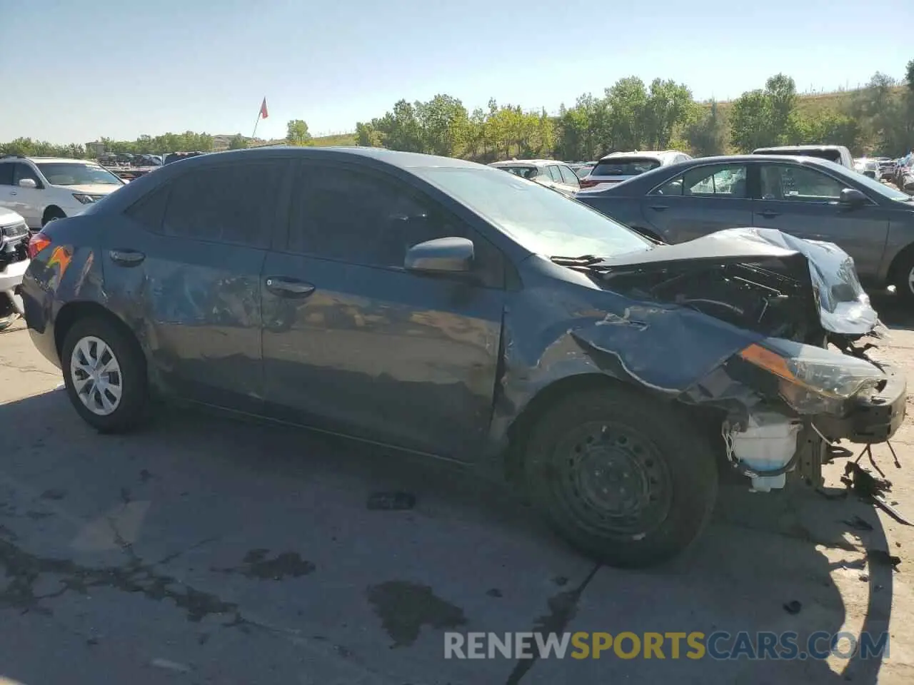 4 Photograph of a damaged car 5YFBURHE3KP909389 TOYOTA COROLLA 2019