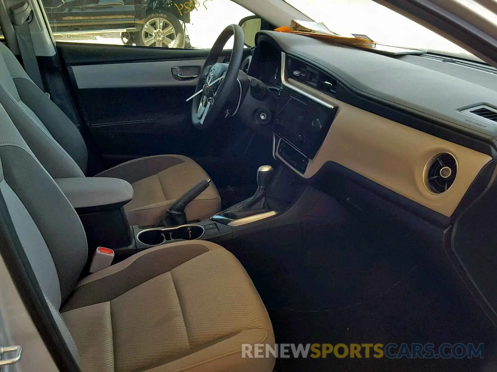 5 Photograph of a damaged car 5YFBURHE3KP910347 TOYOTA COROLLA 2019