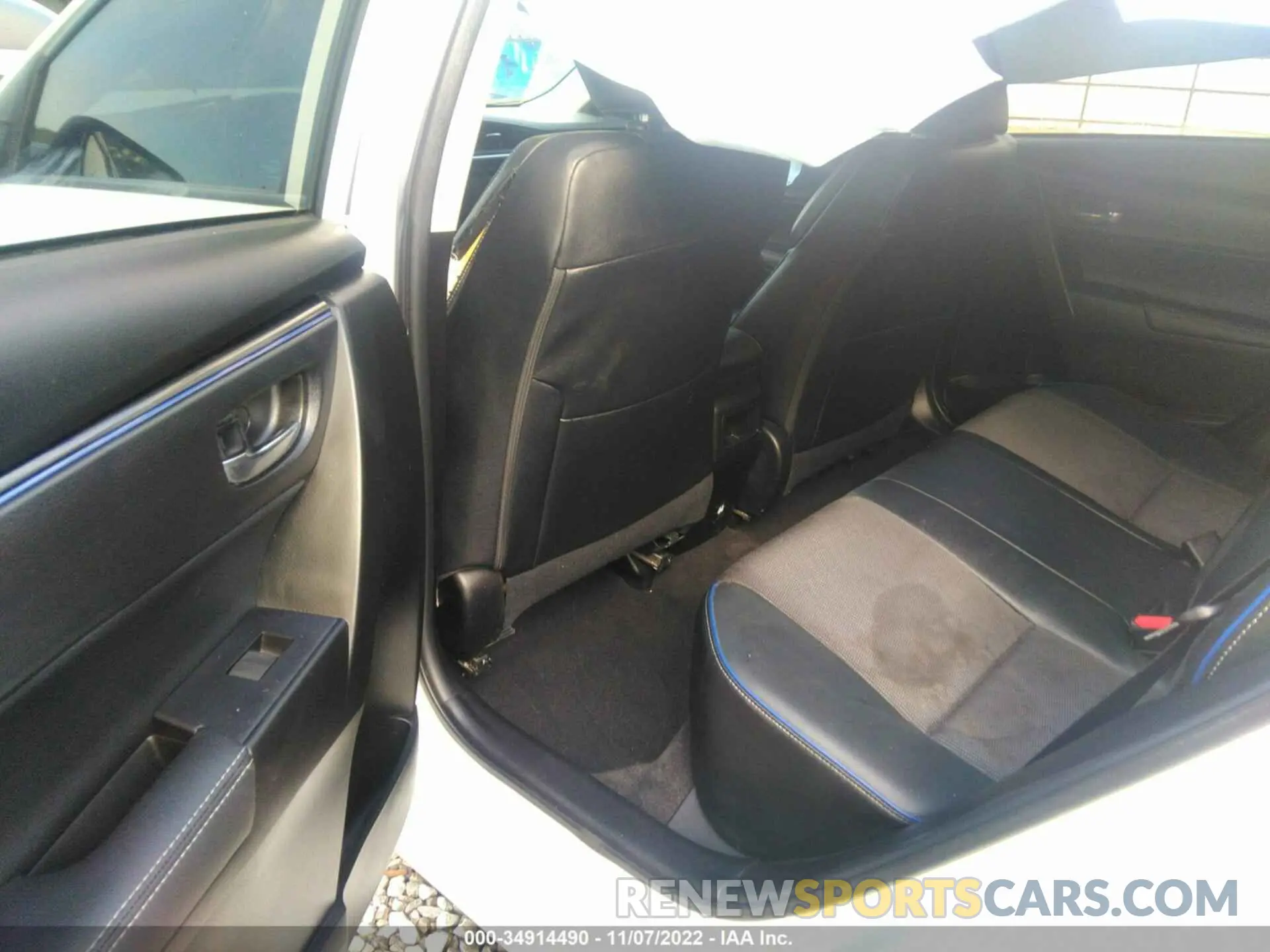 8 Photograph of a damaged car 5YFBURHE3KP911501 TOYOTA COROLLA 2019