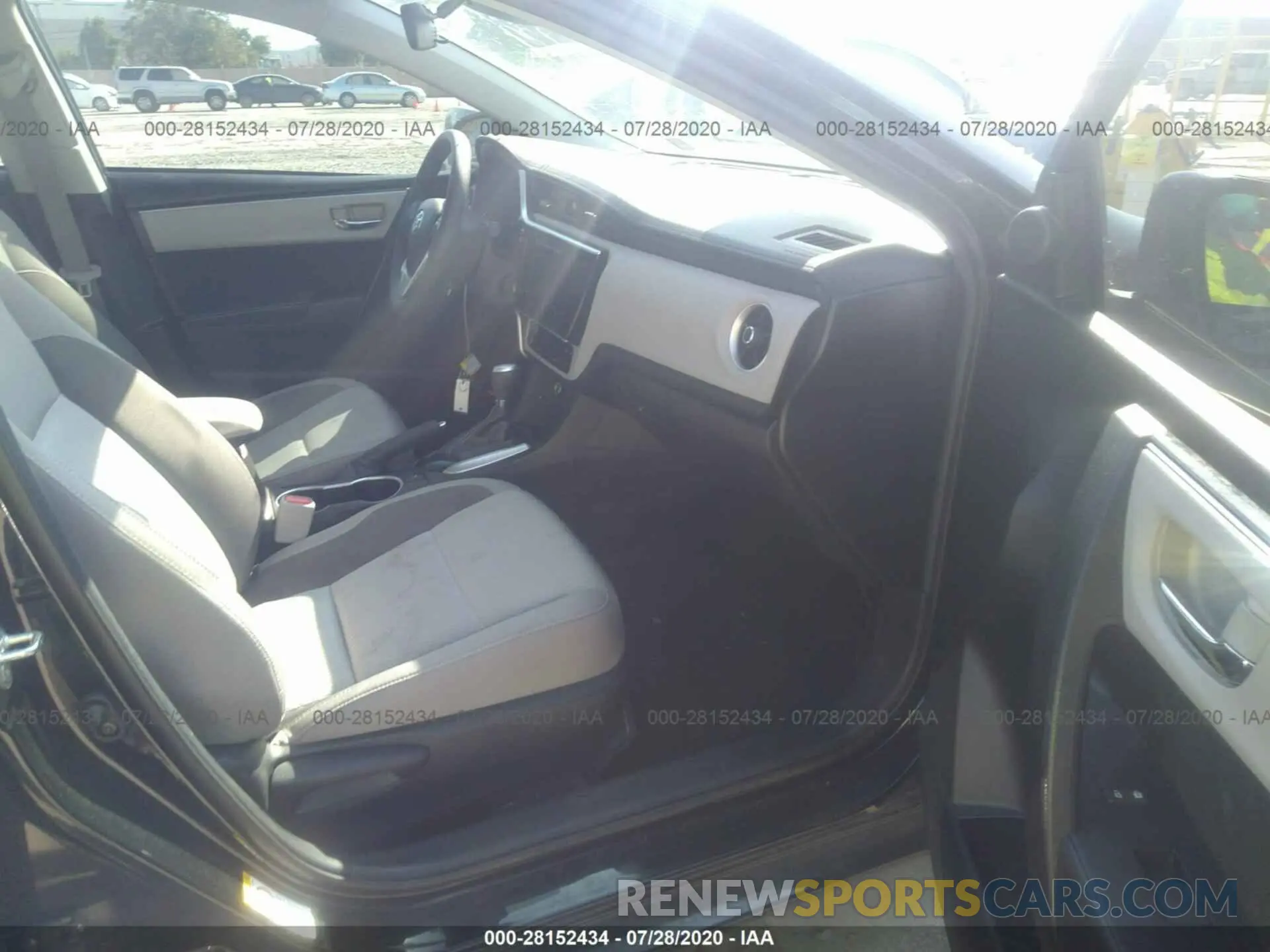 5 Photograph of a damaged car 5YFBURHE3KP913121 TOYOTA COROLLA 2019