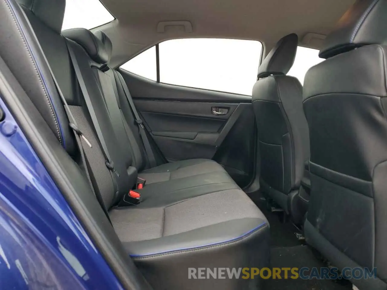 10 Photograph of a damaged car 5YFBURHE3KP915368 TOYOTA COROLLA 2019