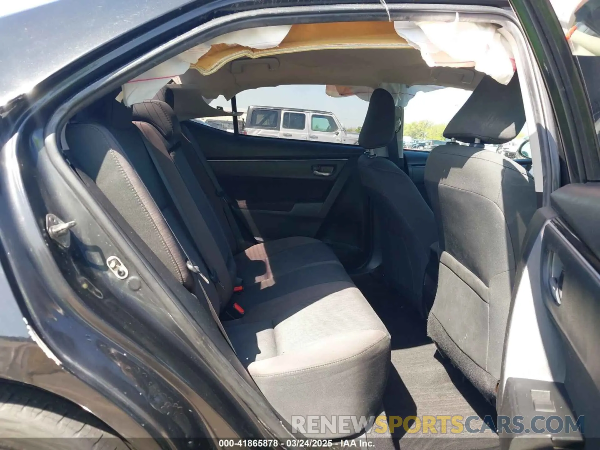 8 Photograph of a damaged car 5YFBURHE3KP919758 TOYOTA COROLLA 2019