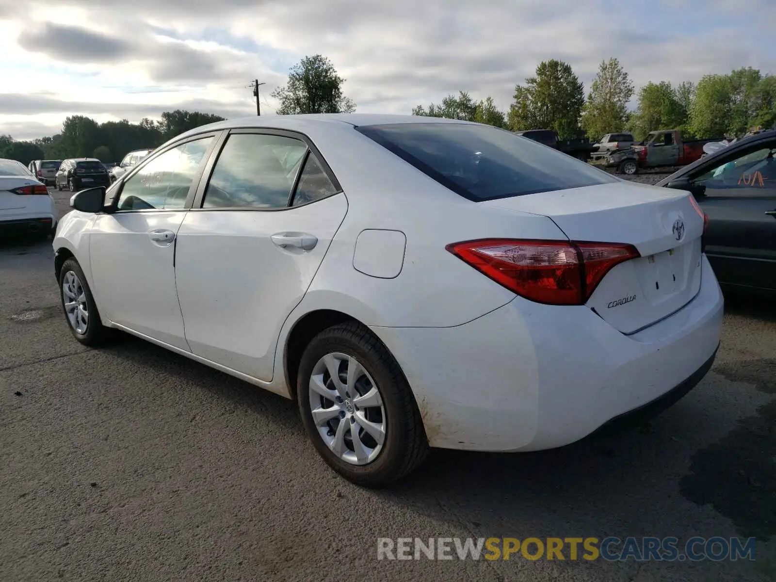 3 Photograph of a damaged car 5YFBURHE3KP931652 TOYOTA COROLLA 2019