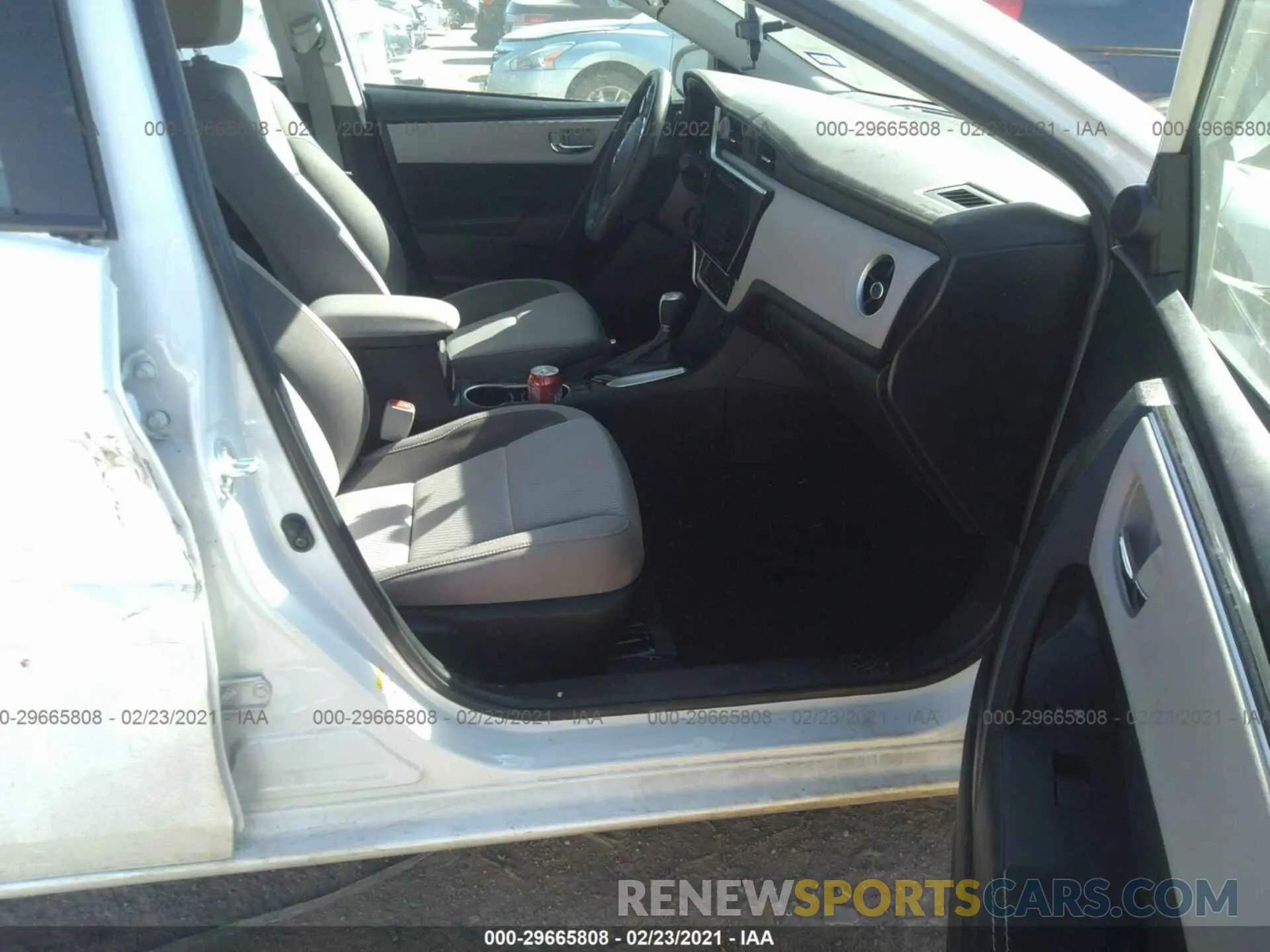 5 Photograph of a damaged car 5YFBURHE3KP932199 TOYOTA COROLLA 2019