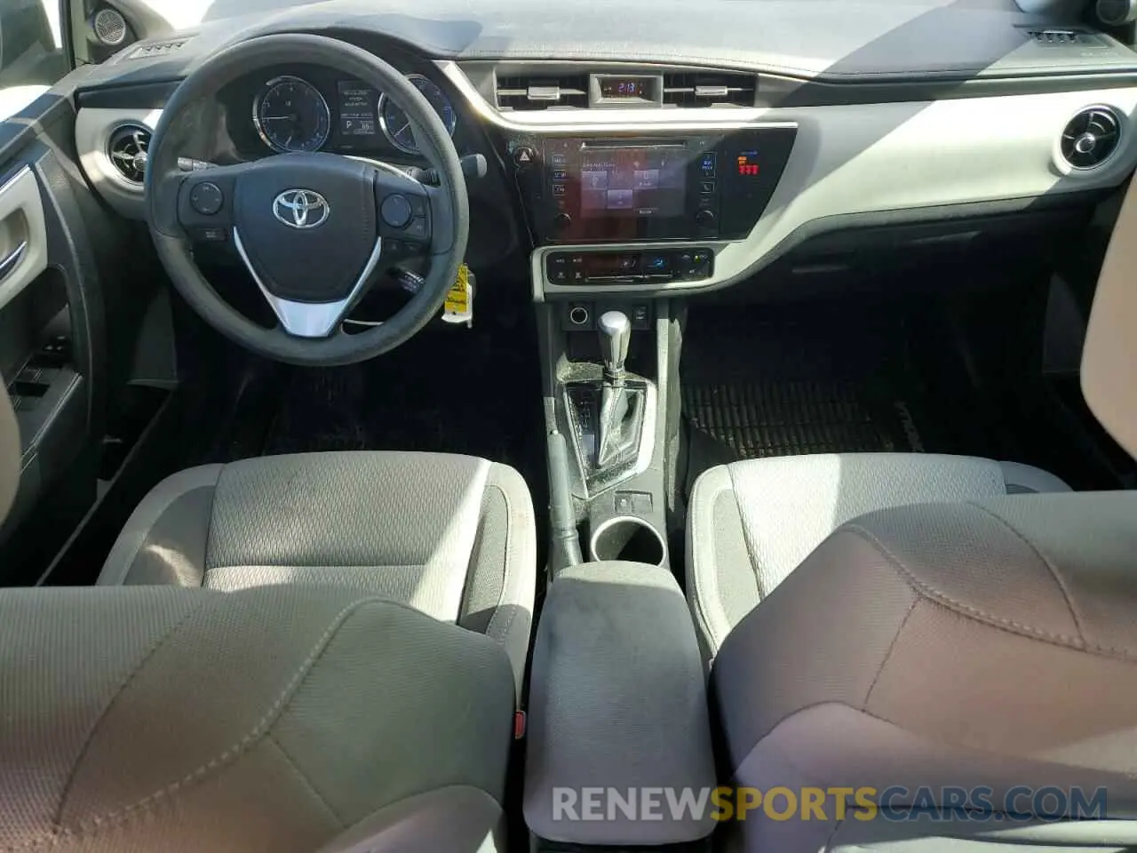 8 Фотография поврежденного автомобиля 5YFBURHE3KP932624 TOYOTA COROLLA 2019