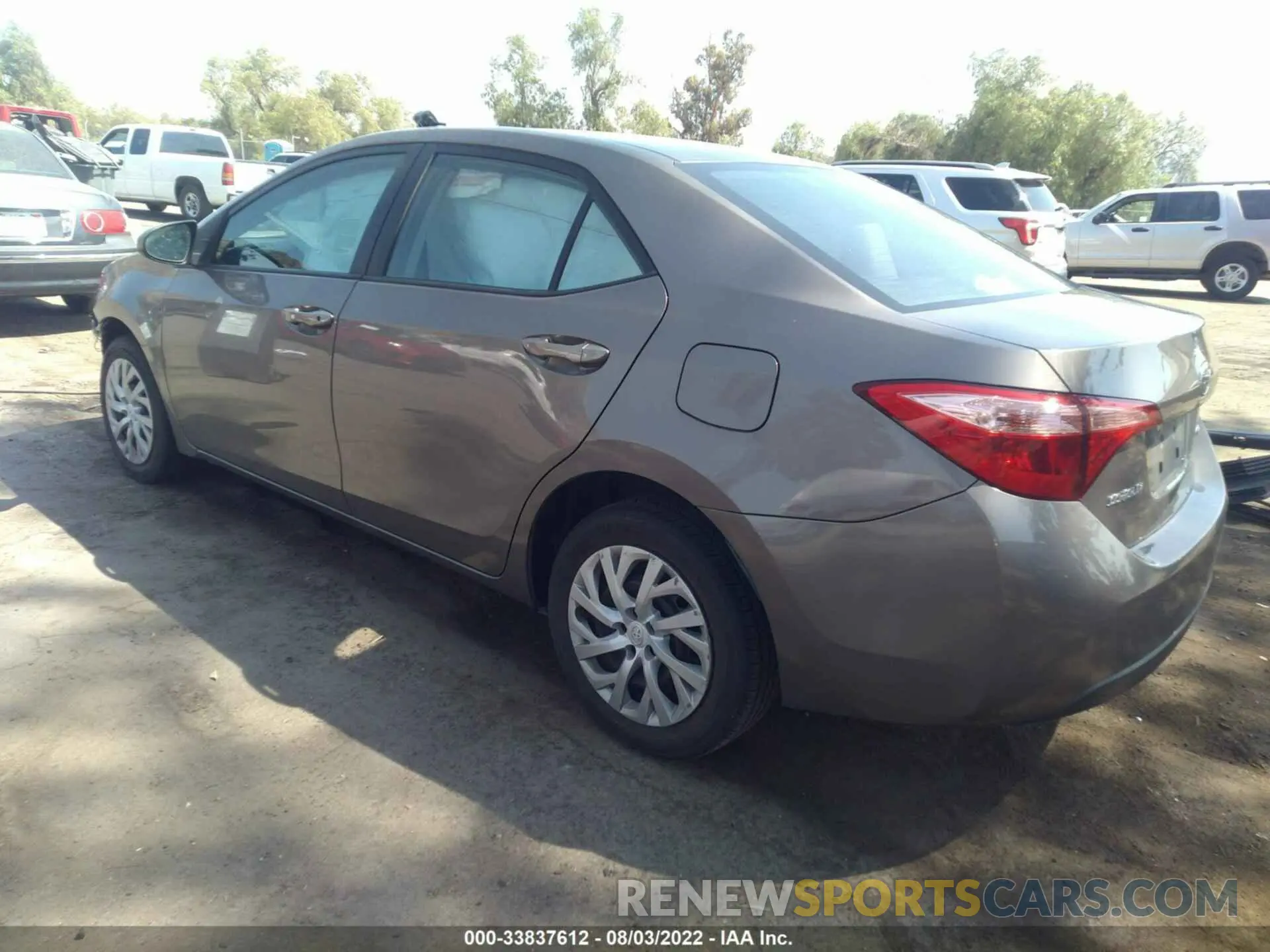 3 Фотография поврежденного автомобиля 5YFBURHE3KP933210 TOYOTA COROLLA 2019
