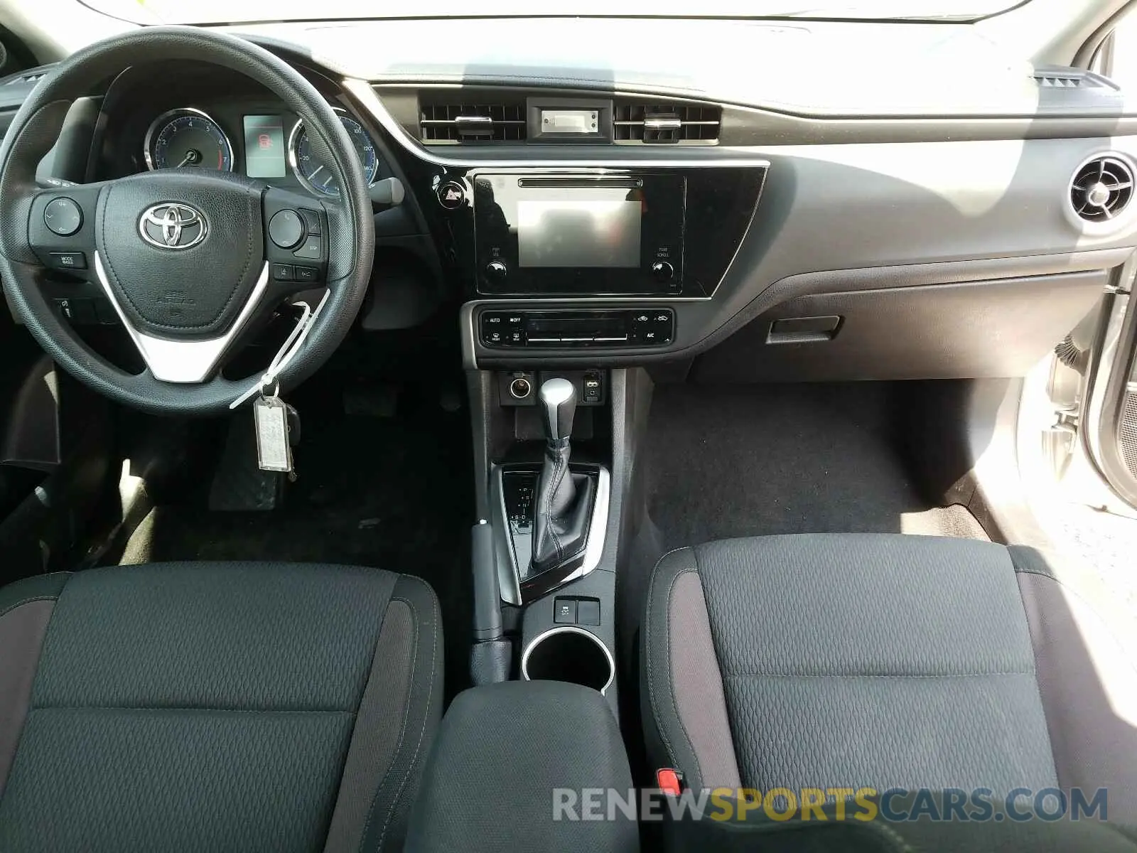 9 Photograph of a damaged car 5YFBURHE3KP933451 TOYOTA COROLLA 2019