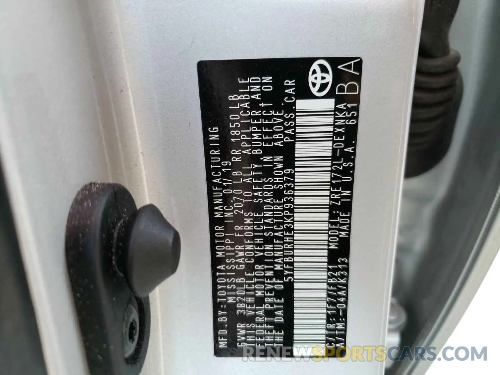 10 Photograph of a damaged car 5YFBURHE3KP936379 TOYOTA COROLLA 2019