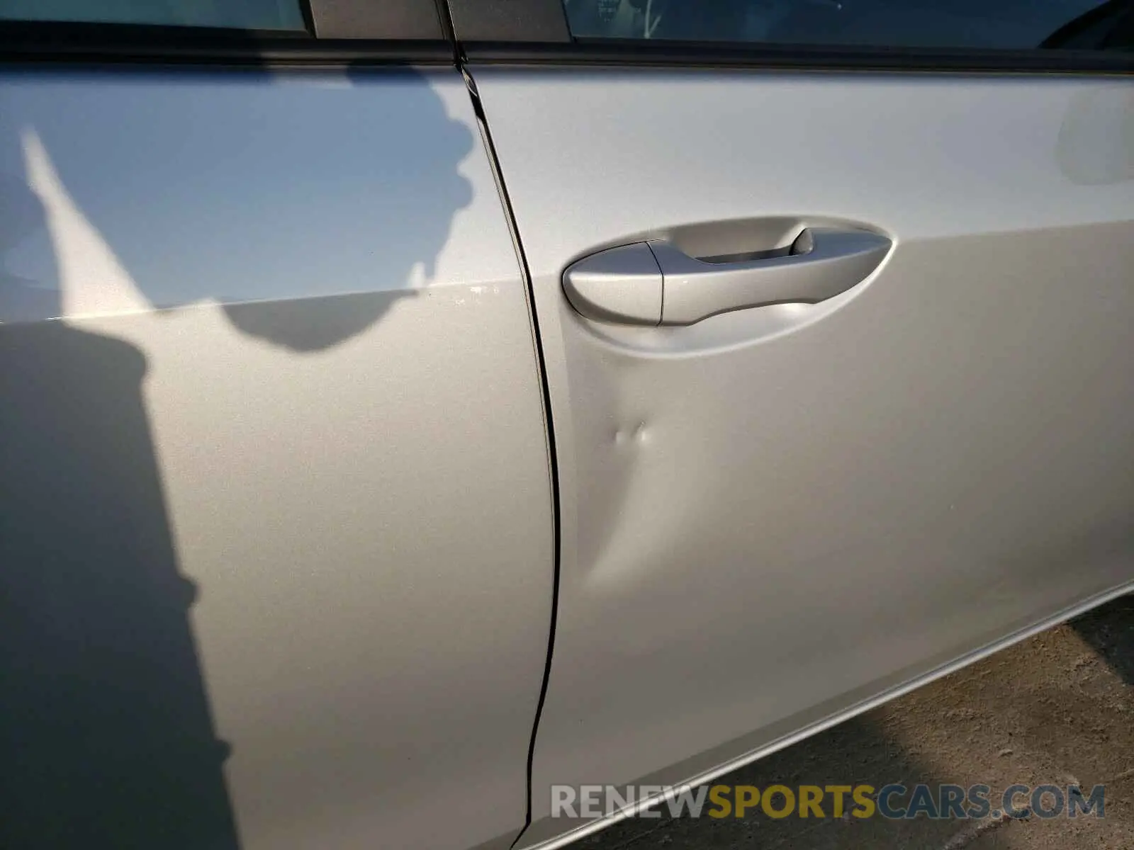 9 Photograph of a damaged car 5YFBURHE3KP936379 TOYOTA COROLLA 2019