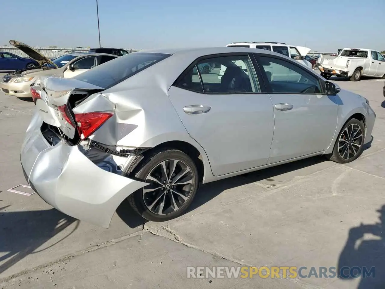 3 Фотография поврежденного автомобиля 5YFBURHE3KP939671 TOYOTA COROLLA 2019