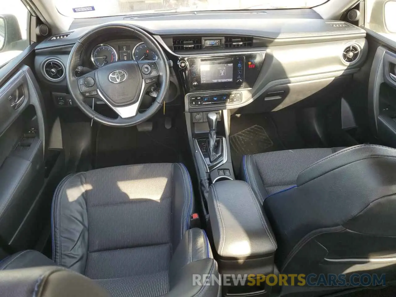 8 Фотография поврежденного автомобиля 5YFBURHE3KP939671 TOYOTA COROLLA 2019