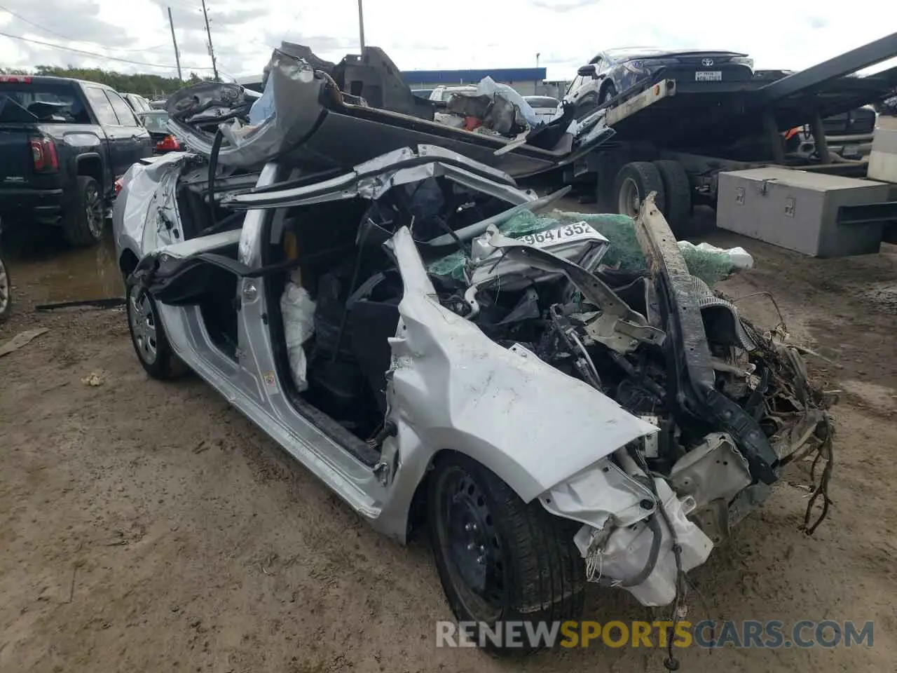 1 Photograph of a damaged car 5YFBURHE3KP941033 TOYOTA COROLLA 2019