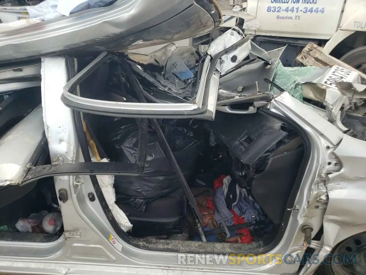 5 Photograph of a damaged car 5YFBURHE3KP941033 TOYOTA COROLLA 2019