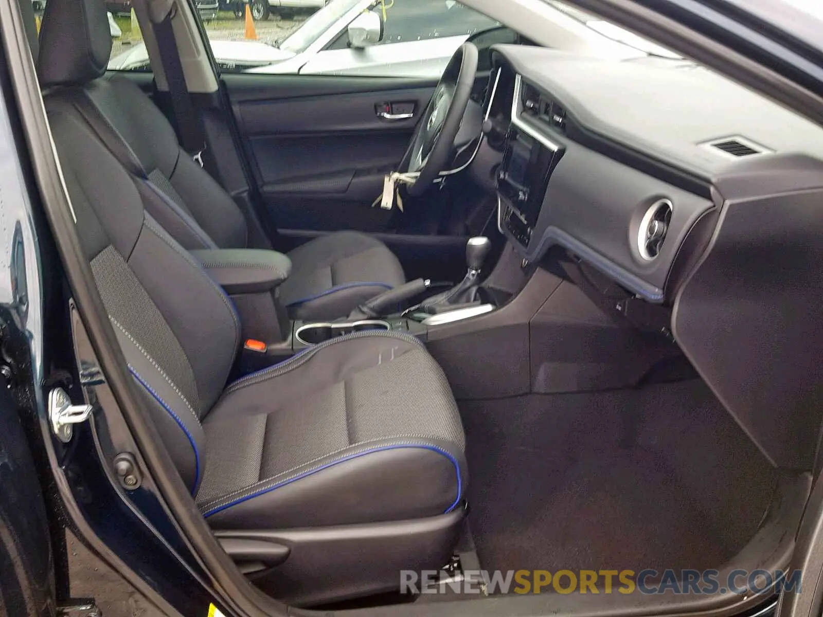 5 Photograph of a damaged car 5YFBURHE3KP941226 TOYOTA COROLLA 2019