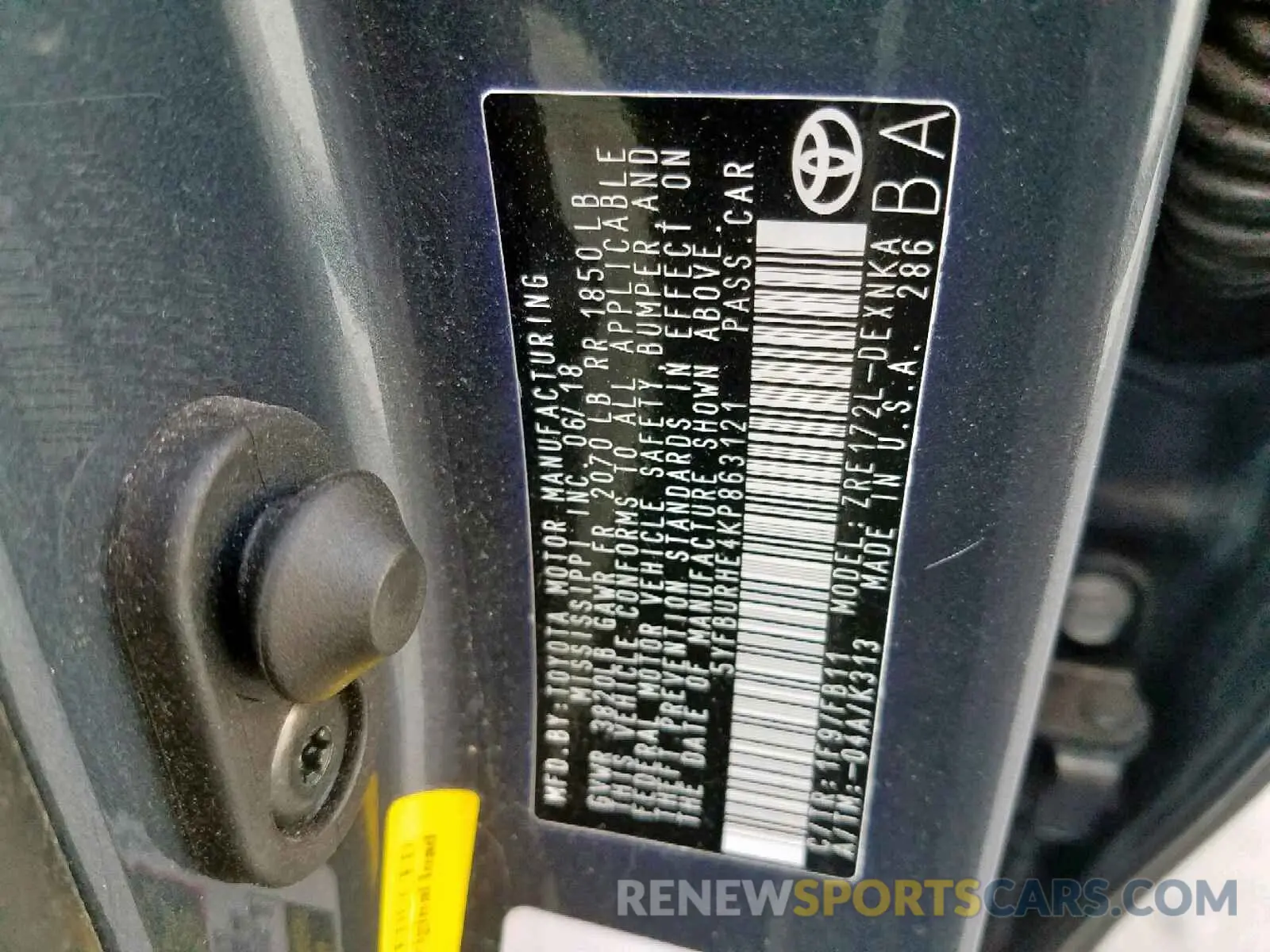 10 Photograph of a damaged car 5YFBURHE4KP863121 TOYOTA COROLLA 2019