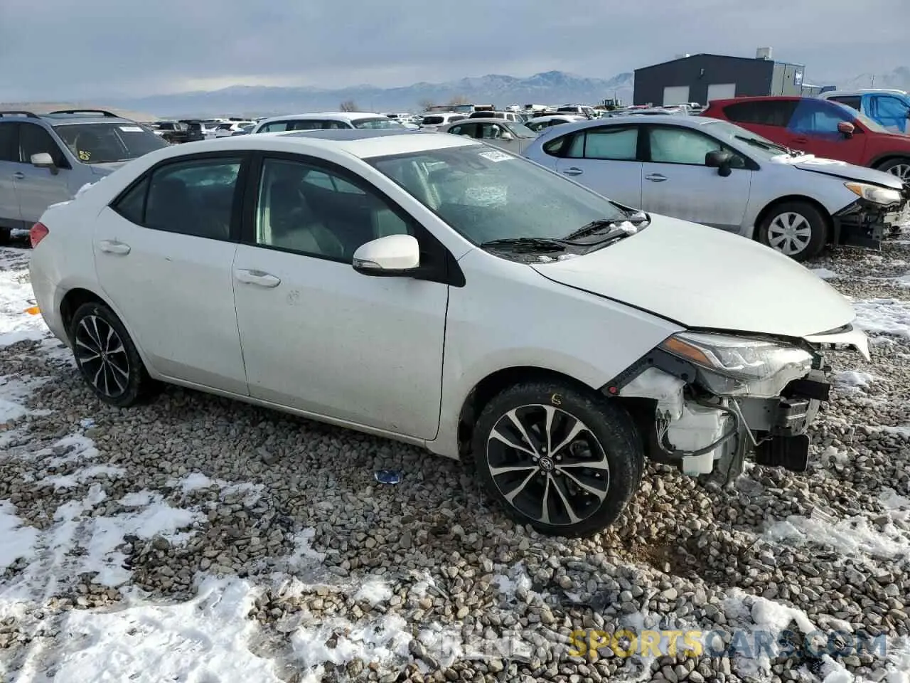 4 Фотография поврежденного автомобиля 5YFBURHE4KP863250 TOYOTA COROLLA 2019