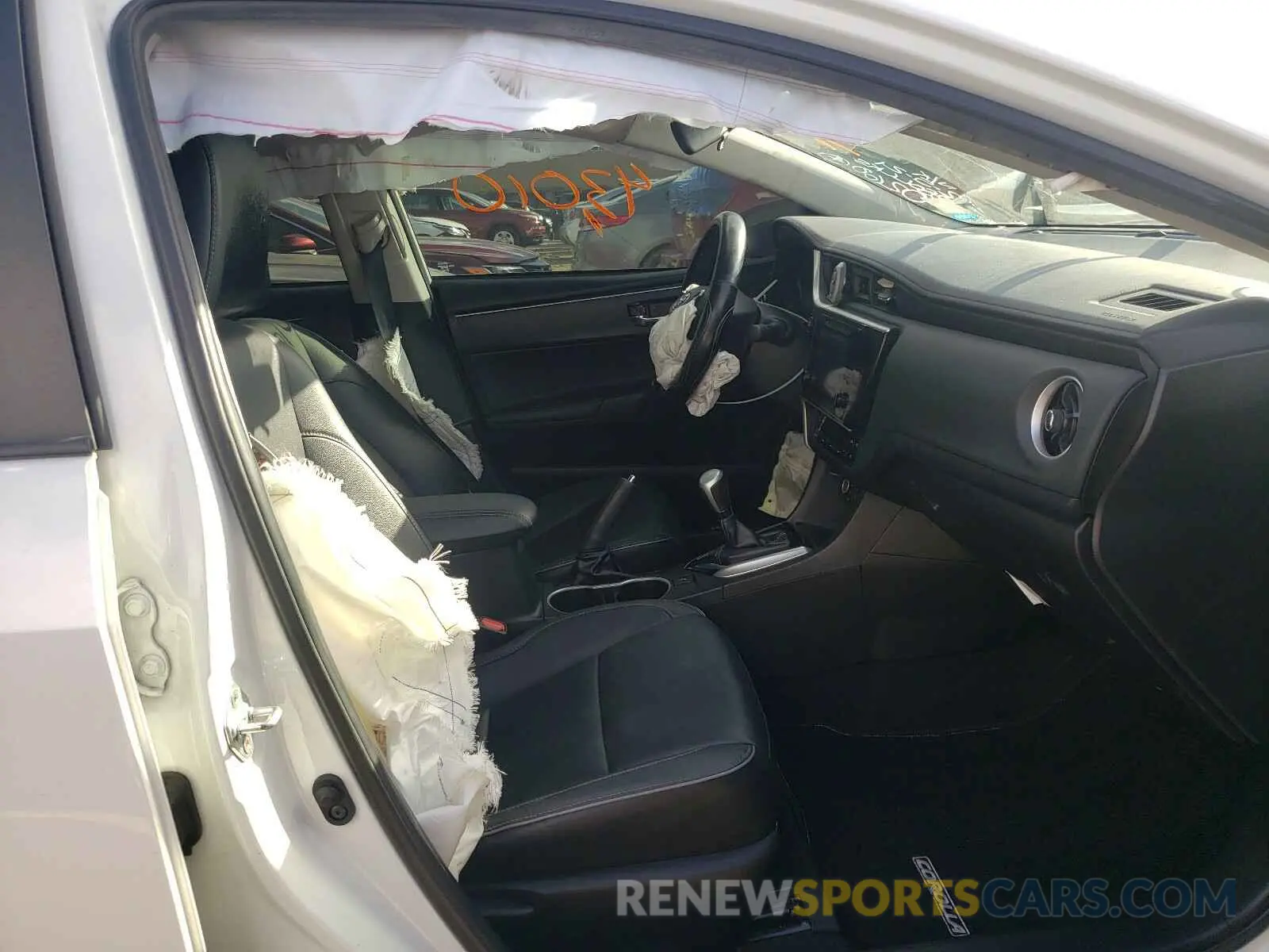 5 Photograph of a damaged car 5YFBURHE4KP880260 TOYOTA COROLLA 2019