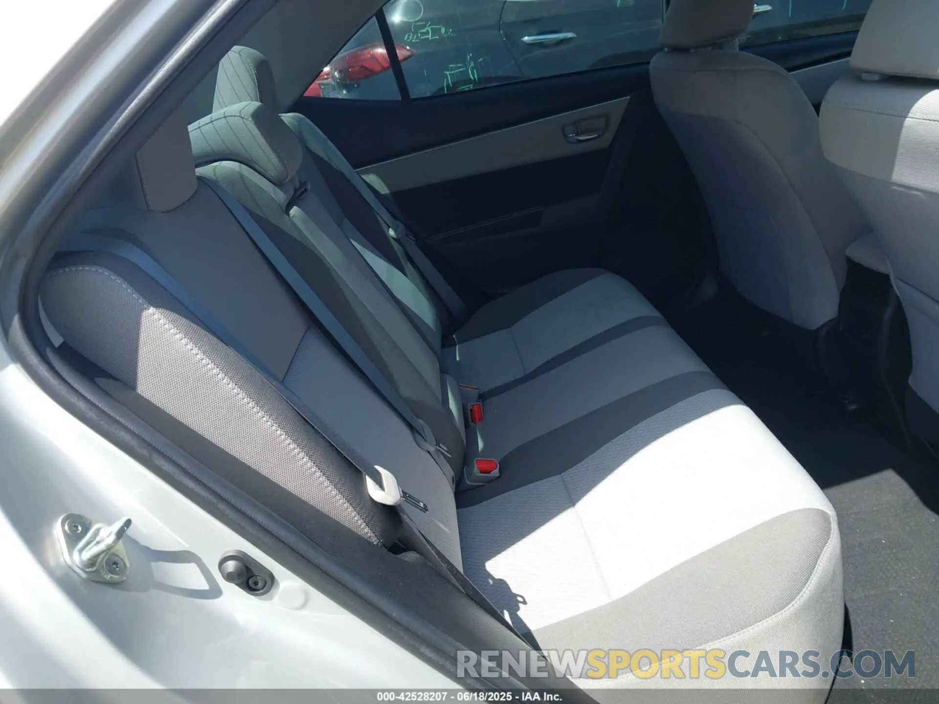 8 Photograph of a damaged car 5YFBURHE4KP881845 TOYOTA COROLLA 2019