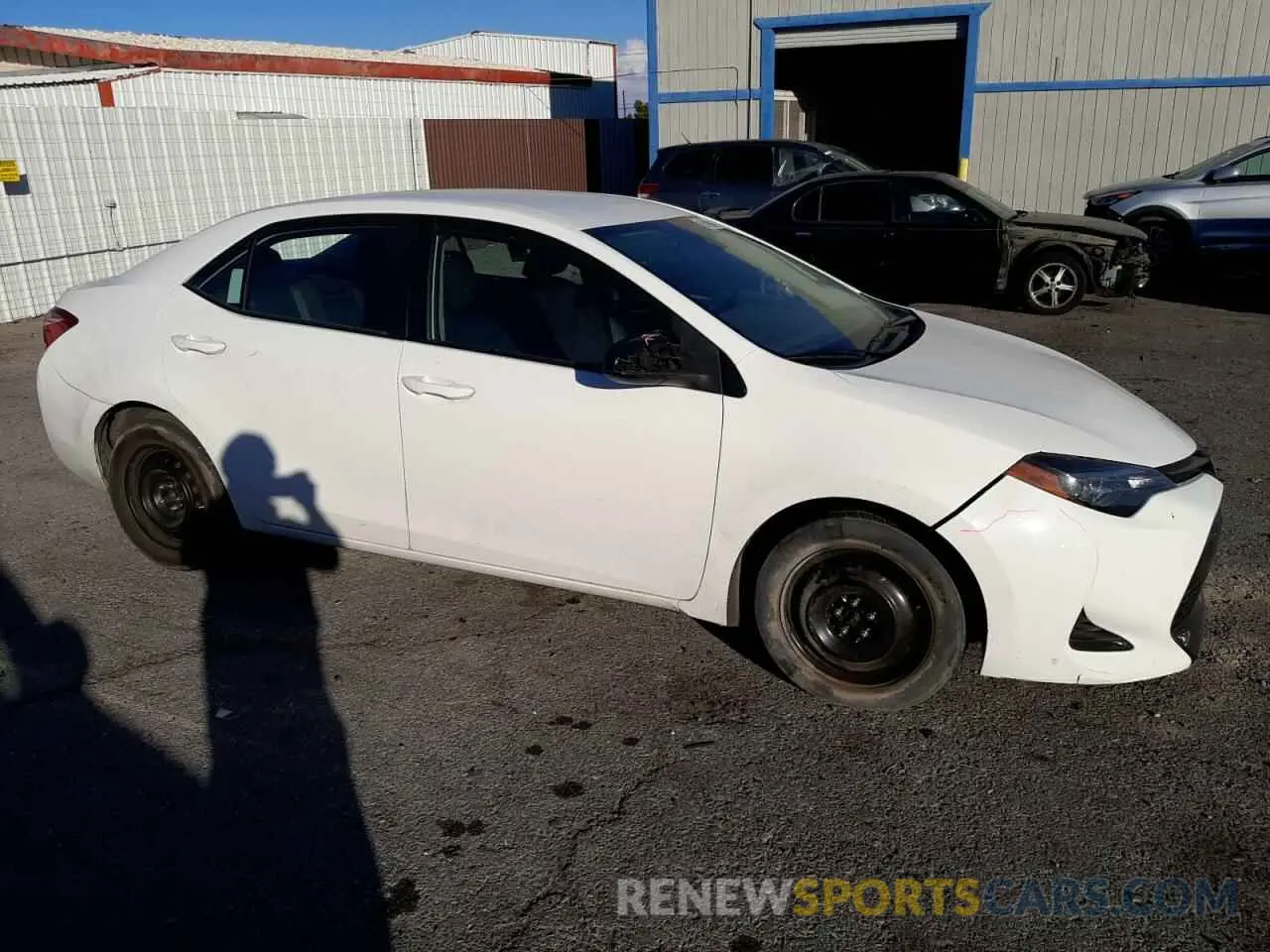 4 Photograph of a damaged car 5YFBURHE4KP885099 TOYOTA COROLLA 2019