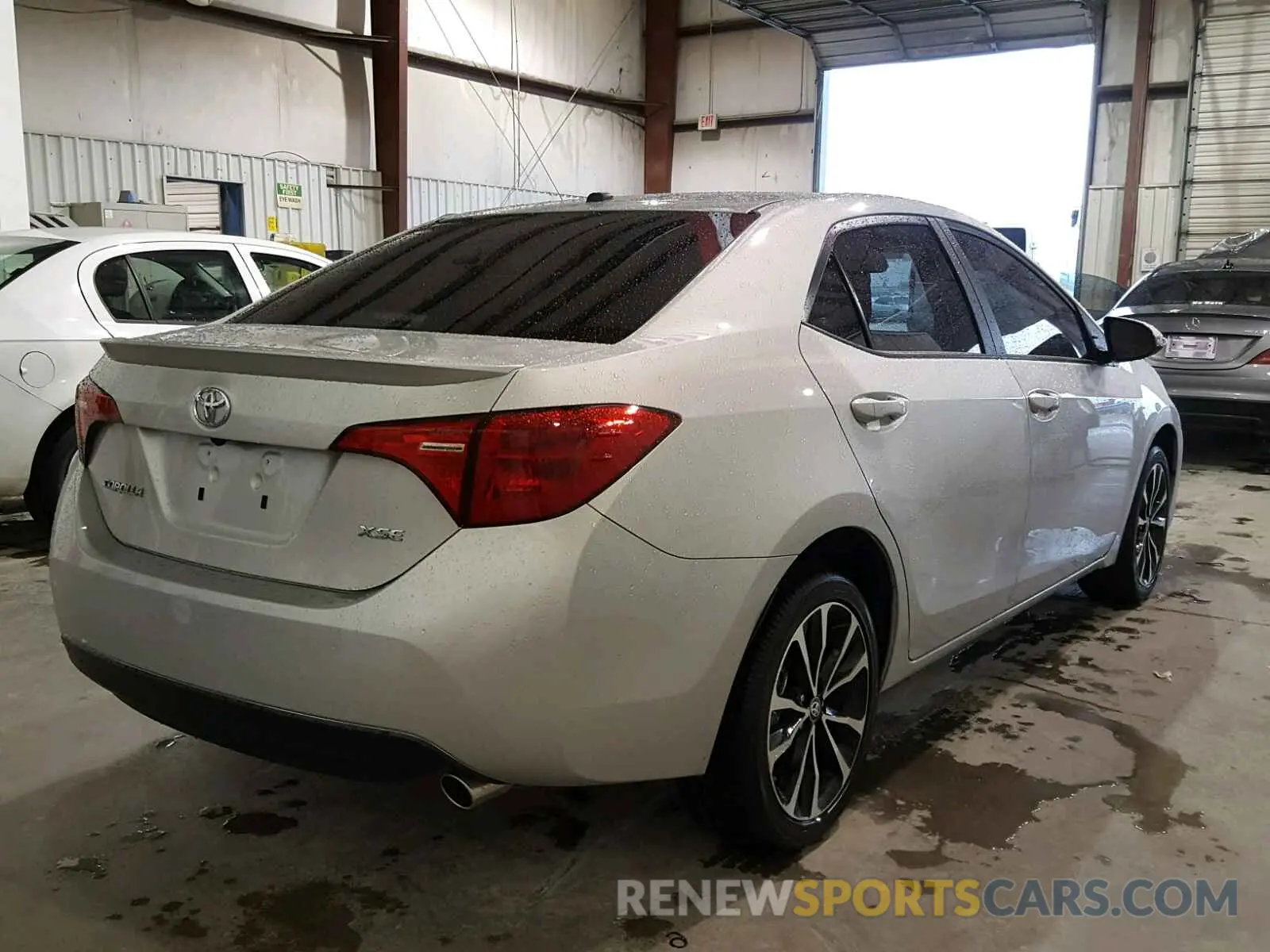 4 Photograph of a damaged car 5YFBURHE4KP889525 TOYOTA COROLLA 2019