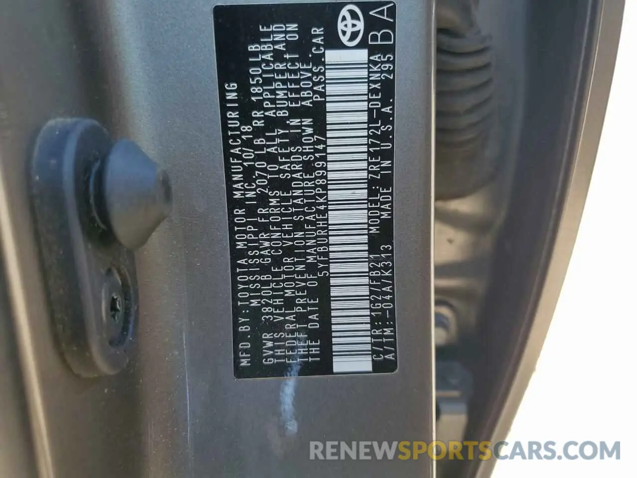 12 Photograph of a damaged car 5YFBURHE4KP899147 TOYOTA COROLLA 2019
