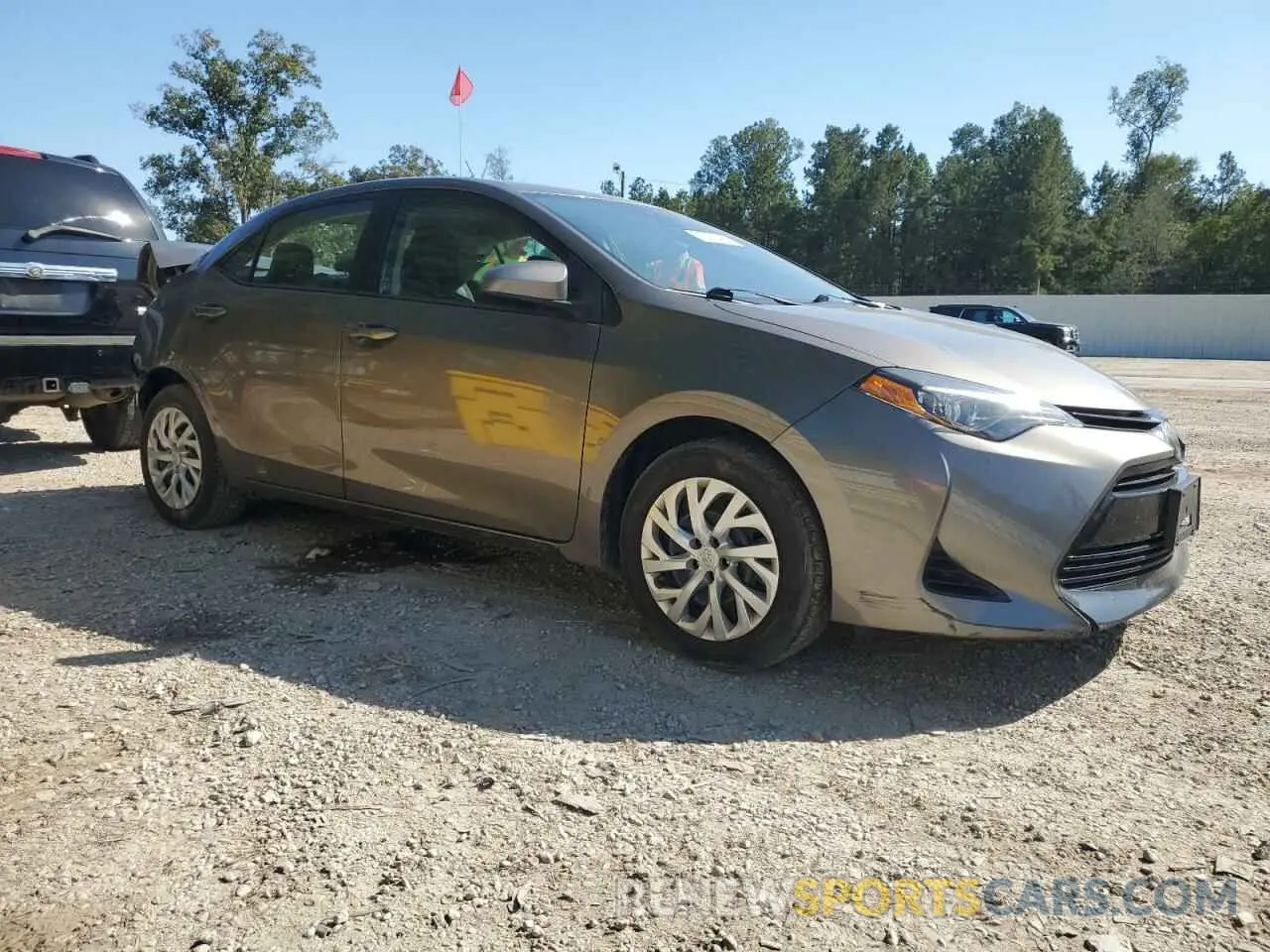 4 Photograph of a damaged car 5YFBURHE4KP899147 TOYOTA COROLLA 2019