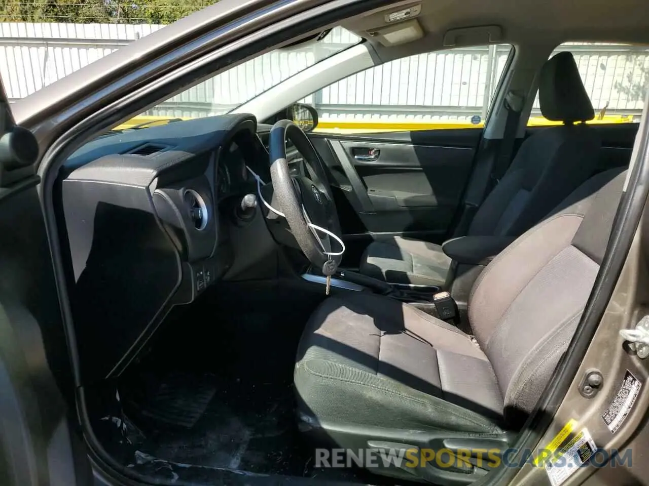 7 Photograph of a damaged car 5YFBURHE4KP899147 TOYOTA COROLLA 2019