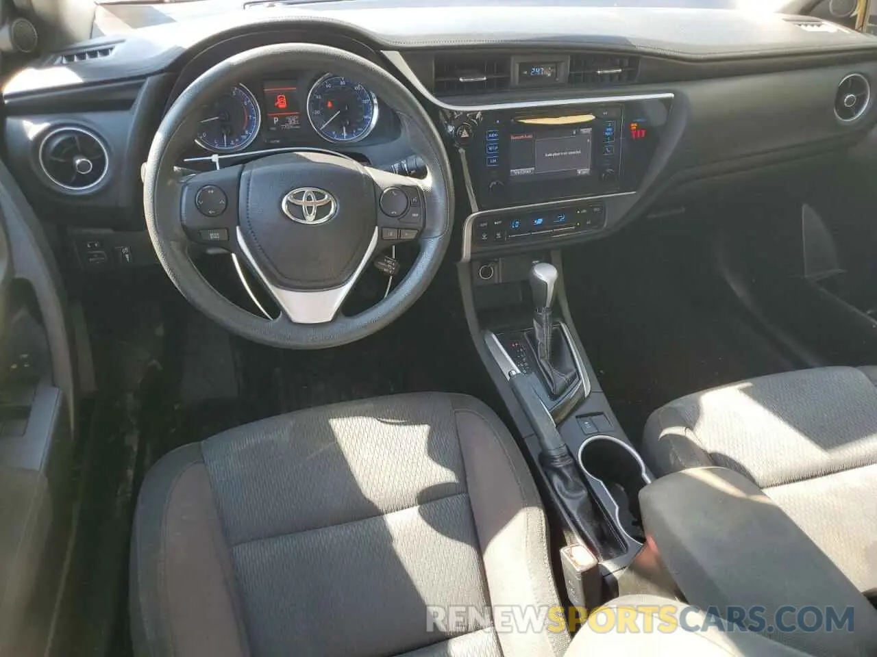 8 Photograph of a damaged car 5YFBURHE4KP899147 TOYOTA COROLLA 2019
