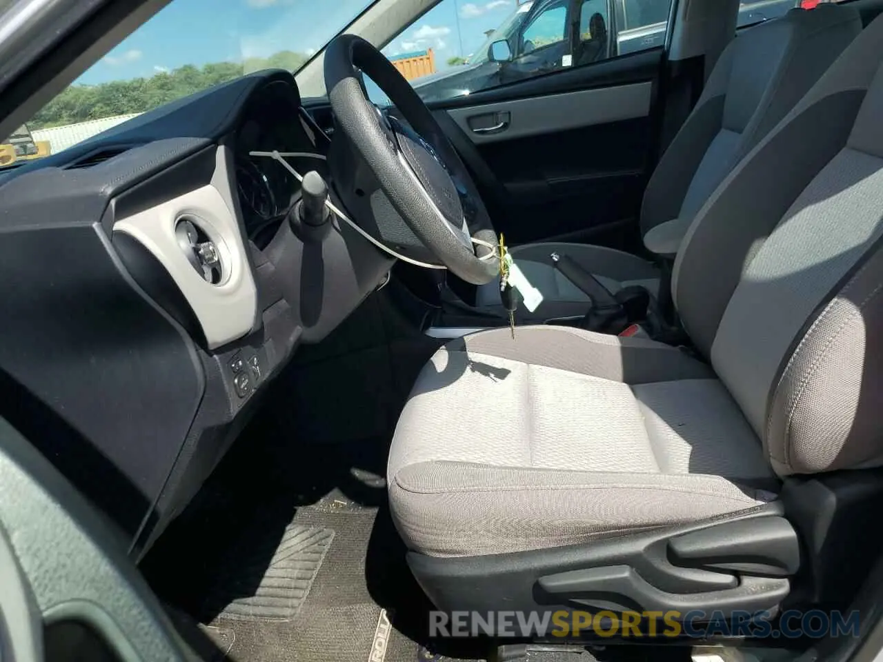 7 Photograph of a damaged car 5YFBURHE4KP899150 TOYOTA COROLLA 2019