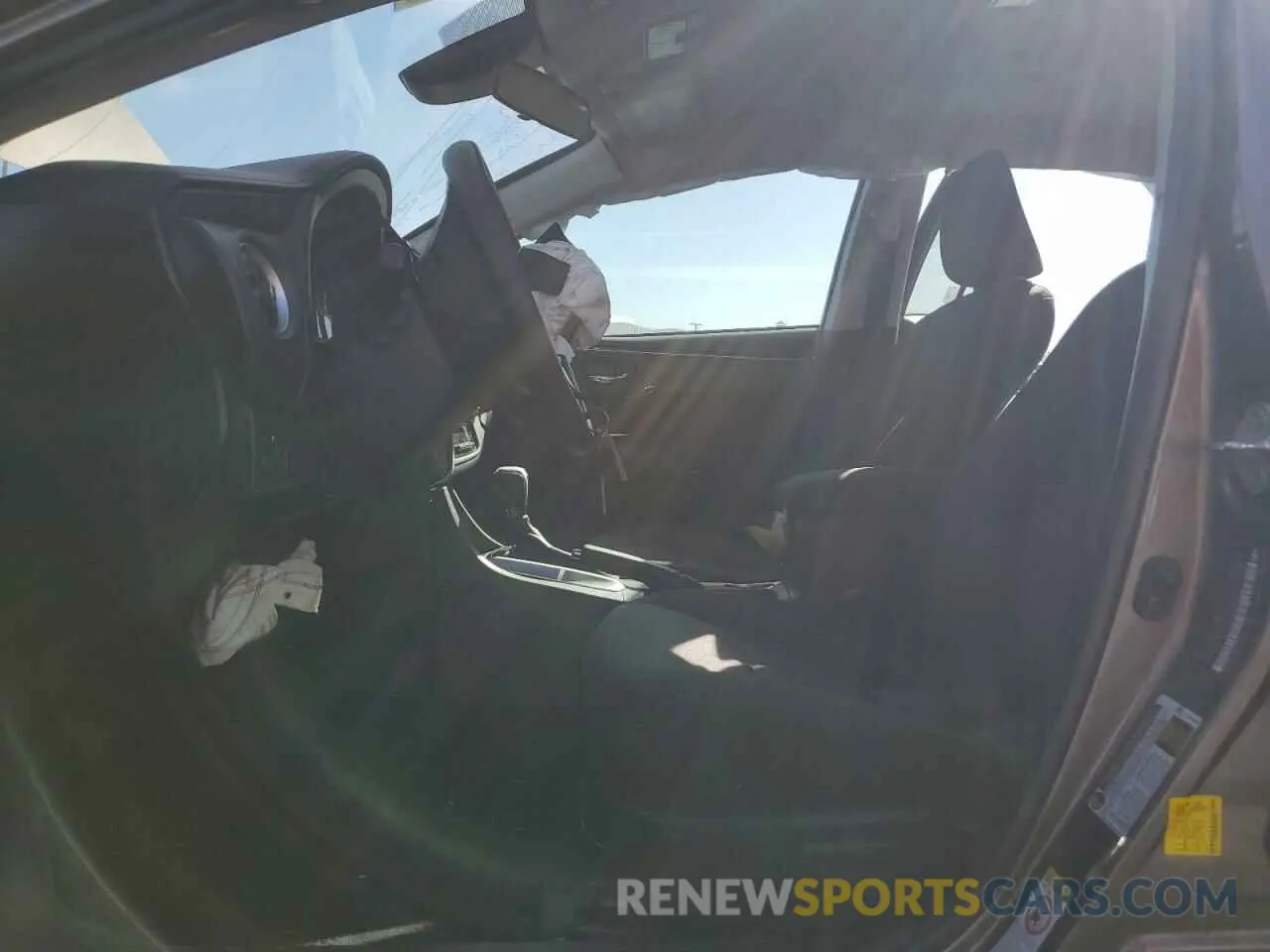 7 Photograph of a damaged car 5YFBURHE4KP900734 TOYOTA COROLLA 2019