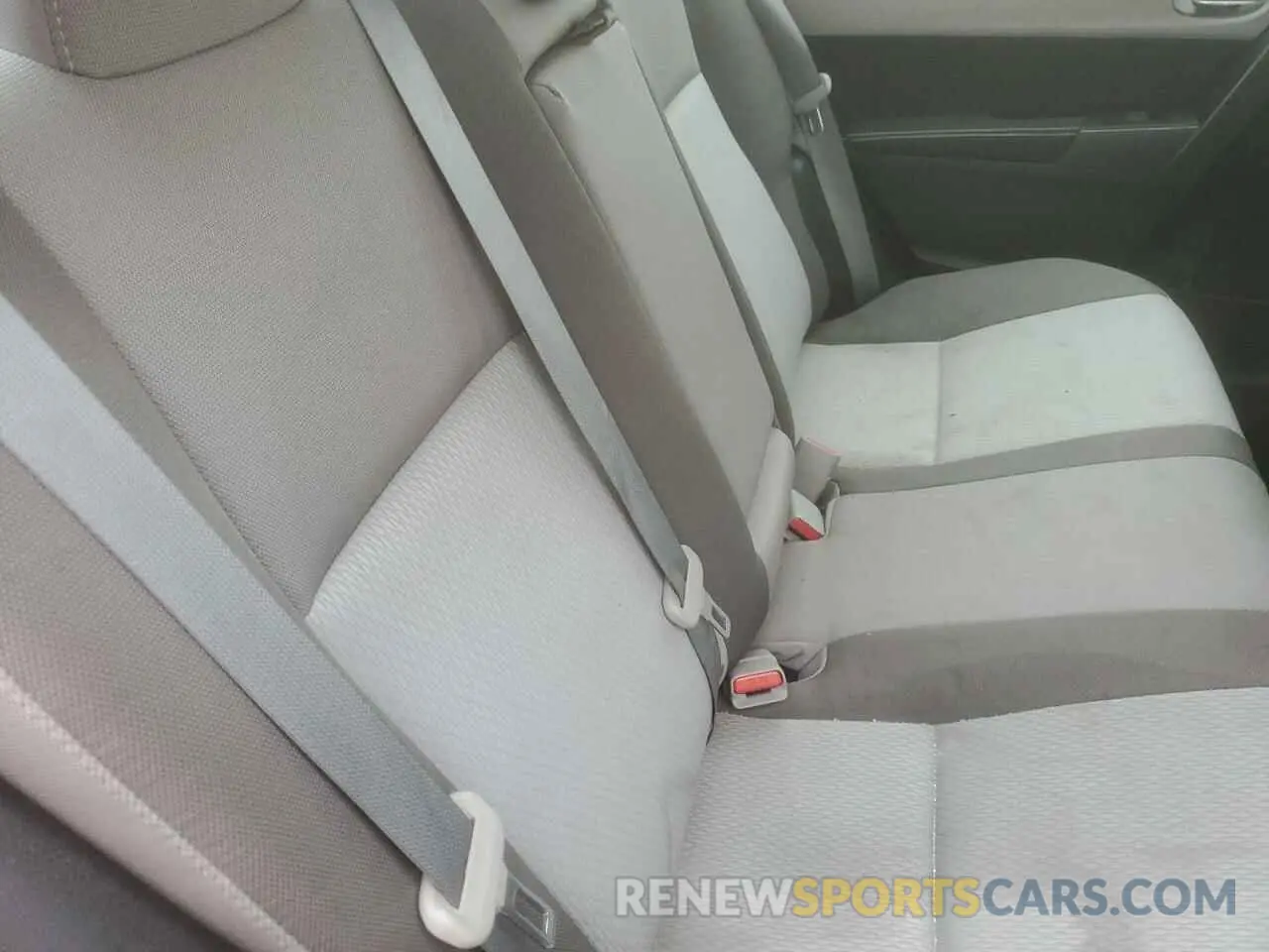 10 Photograph of a damaged car 5YFBURHE4KP903004 TOYOTA COROLLA 2019