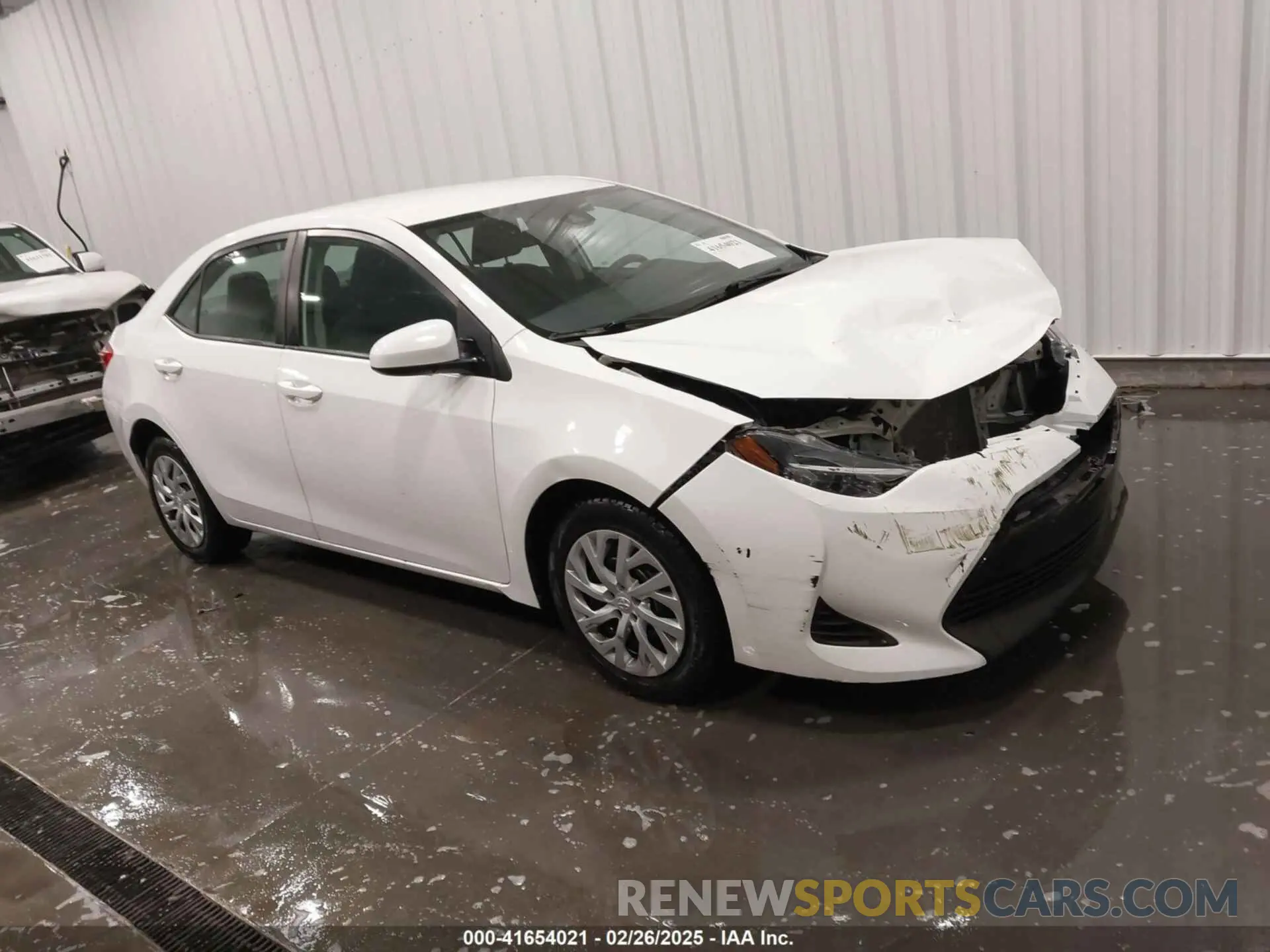 1 Photograph of a damaged car 5YFBURHE4KP904766 TOYOTA COROLLA 2019