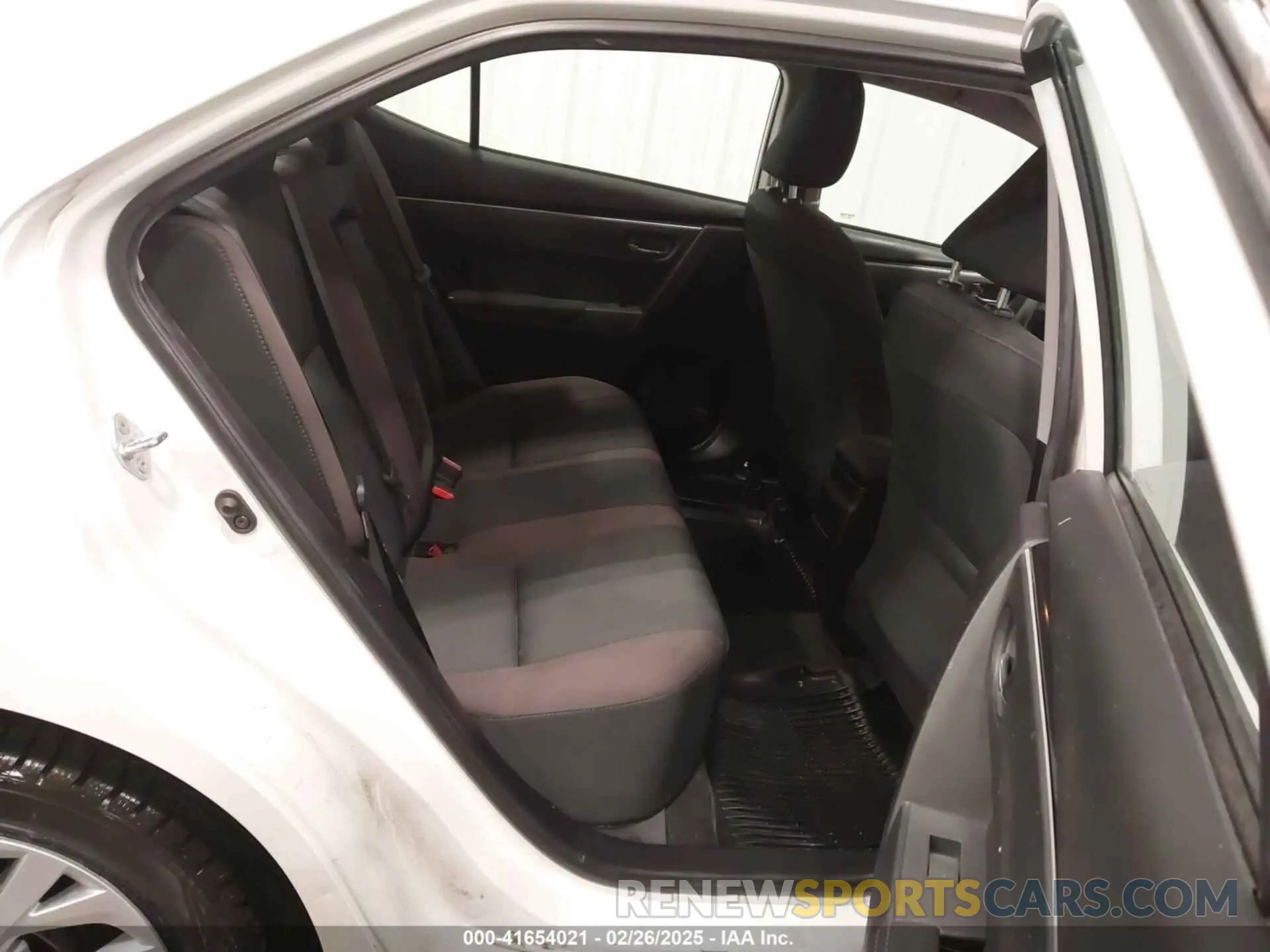 8 Photograph of a damaged car 5YFBURHE4KP904766 TOYOTA COROLLA 2019