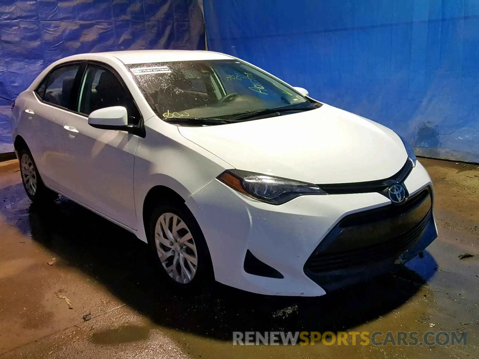 1 Photograph of a damaged car 5YFBURHE4KP908154 TOYOTA COROLLA 2019