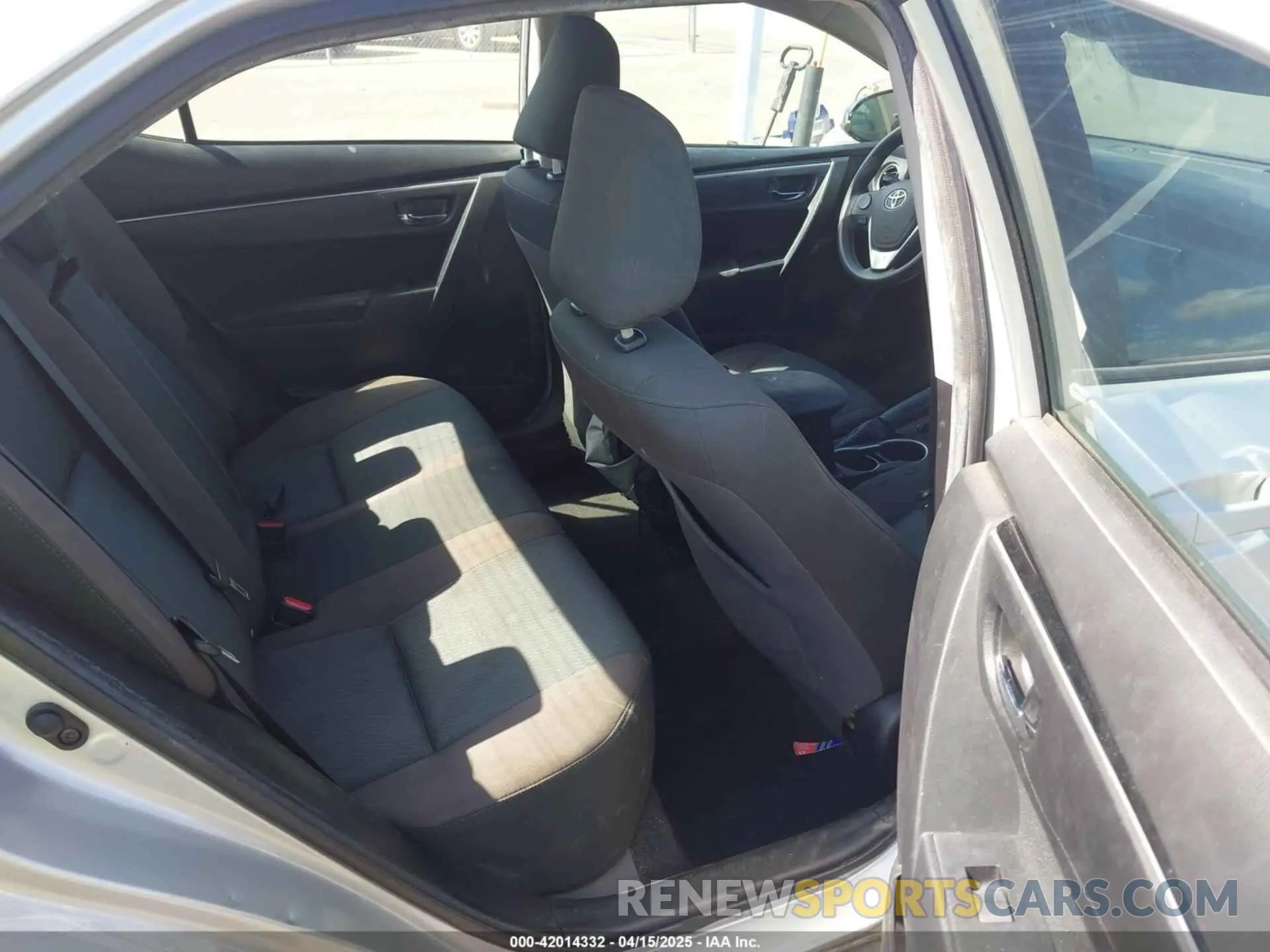 8 Фотография поврежденного автомобиля 5YFBURHE4KP916318 TOYOTA COROLLA 2019