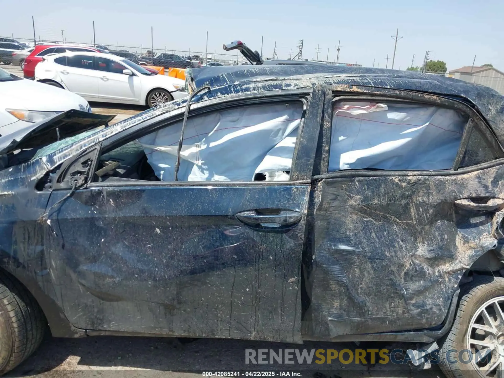 14 Photograph of a damaged car 5YFBURHE4KP918909 TOYOTA COROLLA 2019