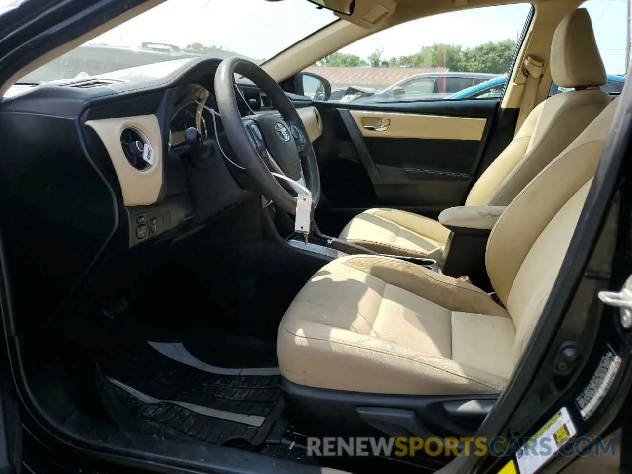 7 Photograph of a damaged car 5YFBURHE4KP920059 TOYOTA COROLLA 2019