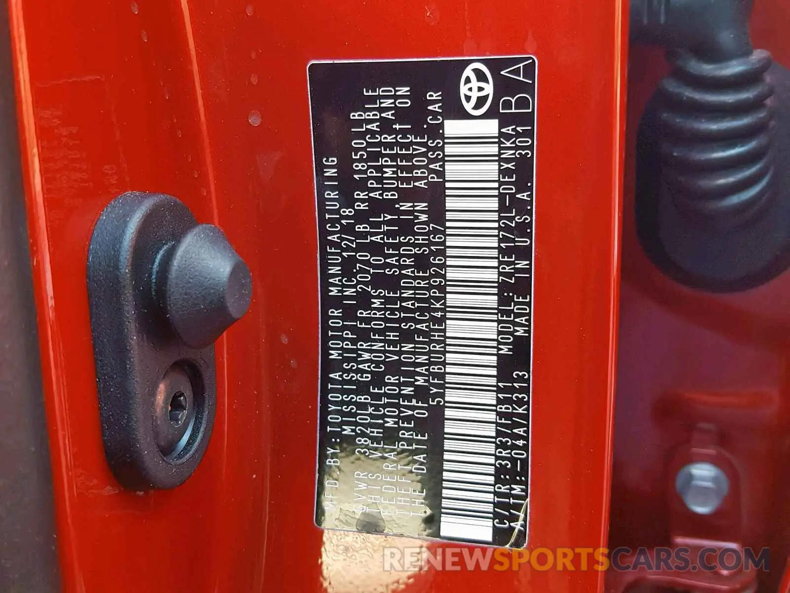 10 Photograph of a damaged car 5YFBURHE4KP926167 TOYOTA COROLLA 2019